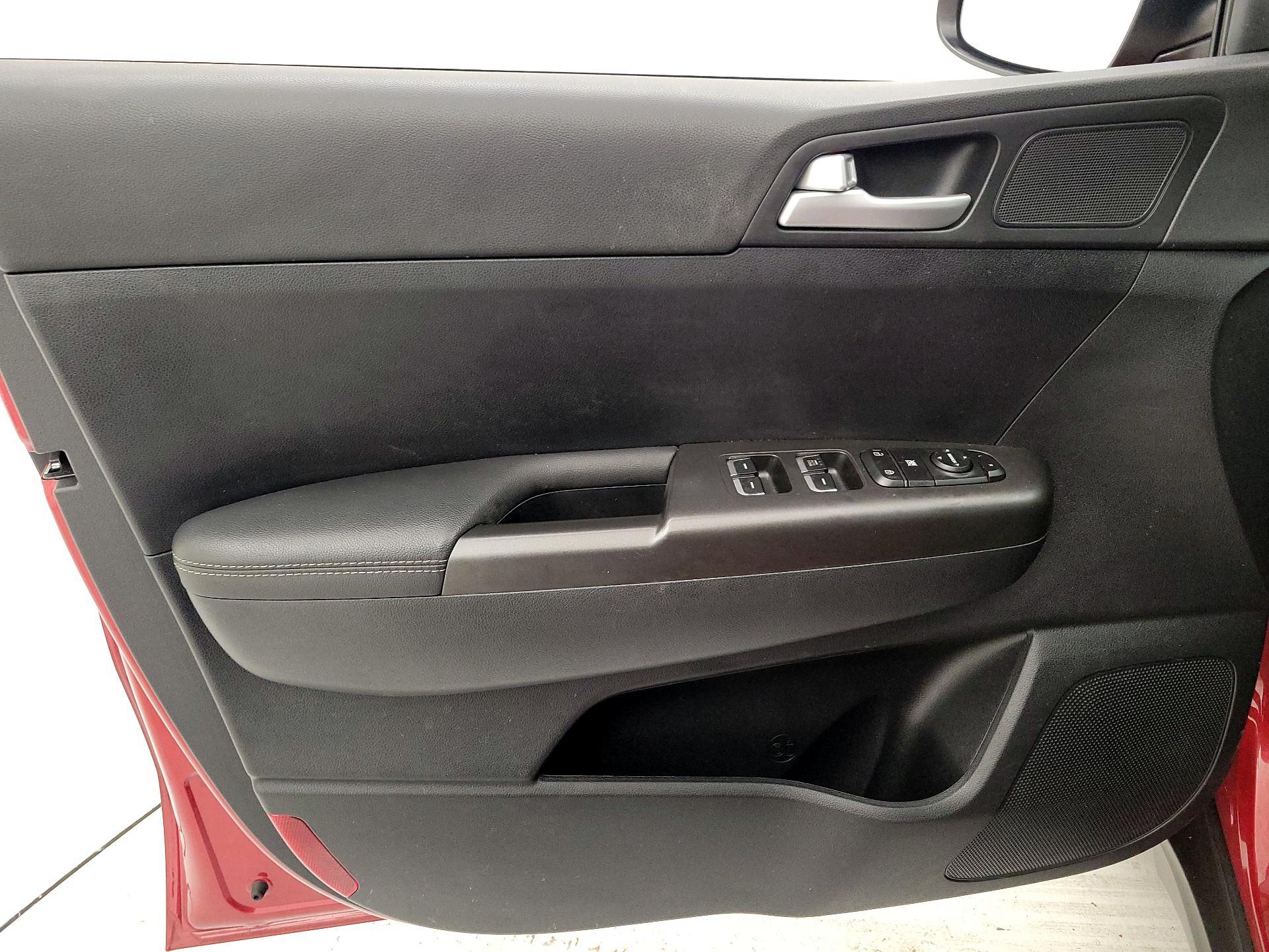 Thumbnail: 2021 Kia Sportage - 12