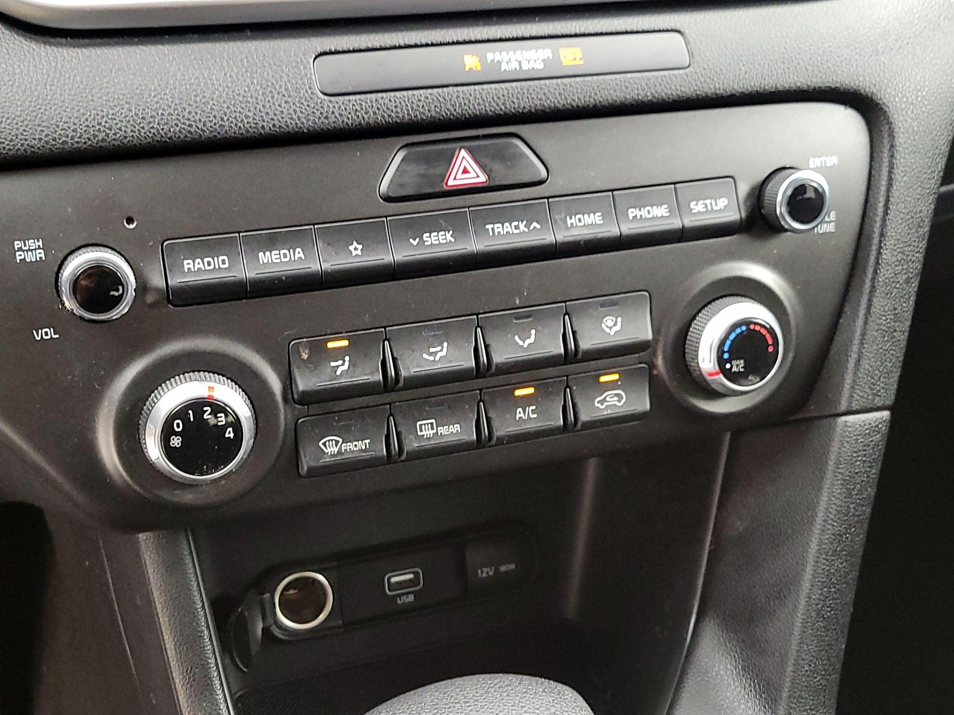 Thumbnail: 2021 Kia Sportage - 16