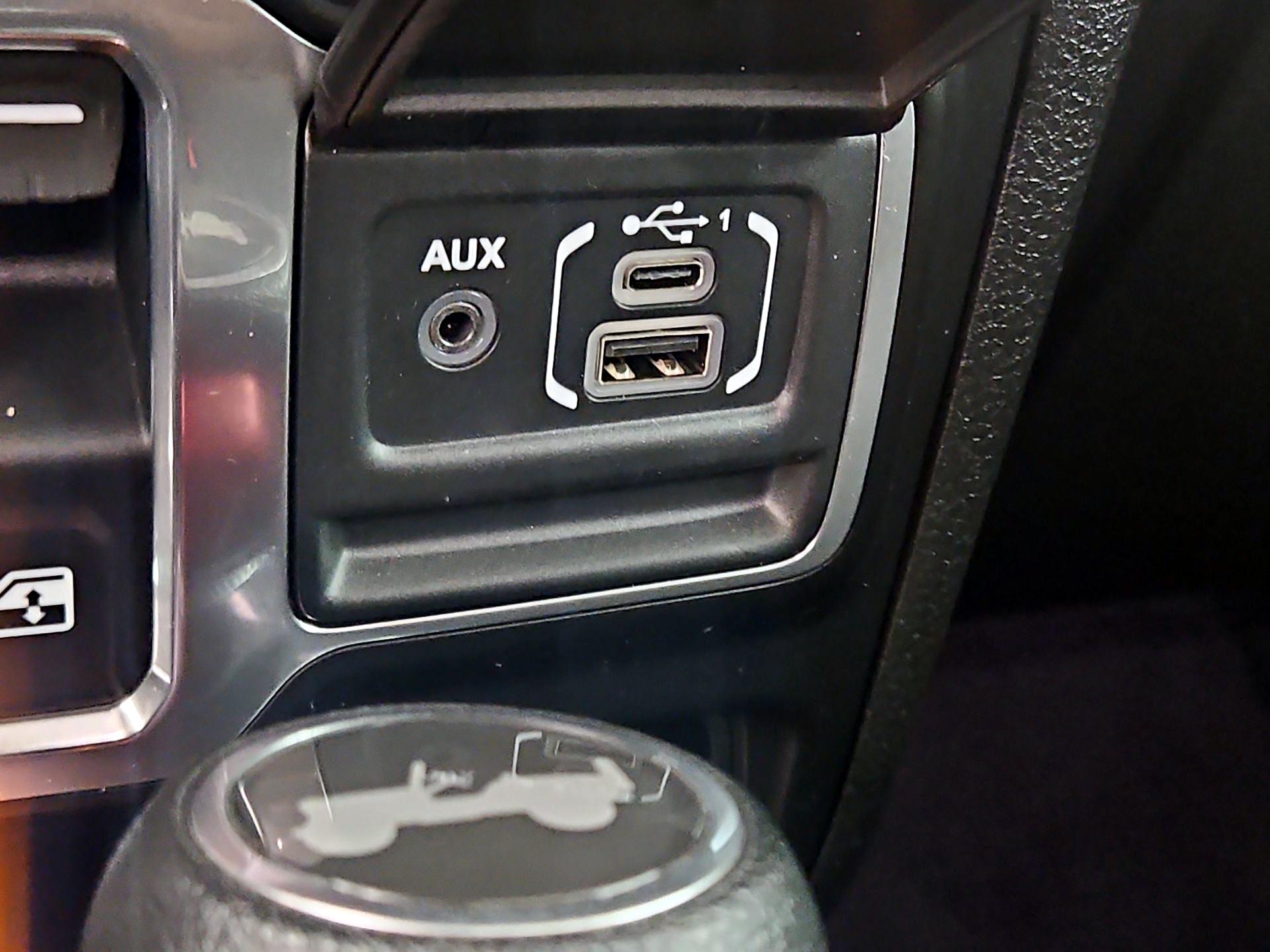 Thumbnail: 2024 Jeep Wrangler - 18