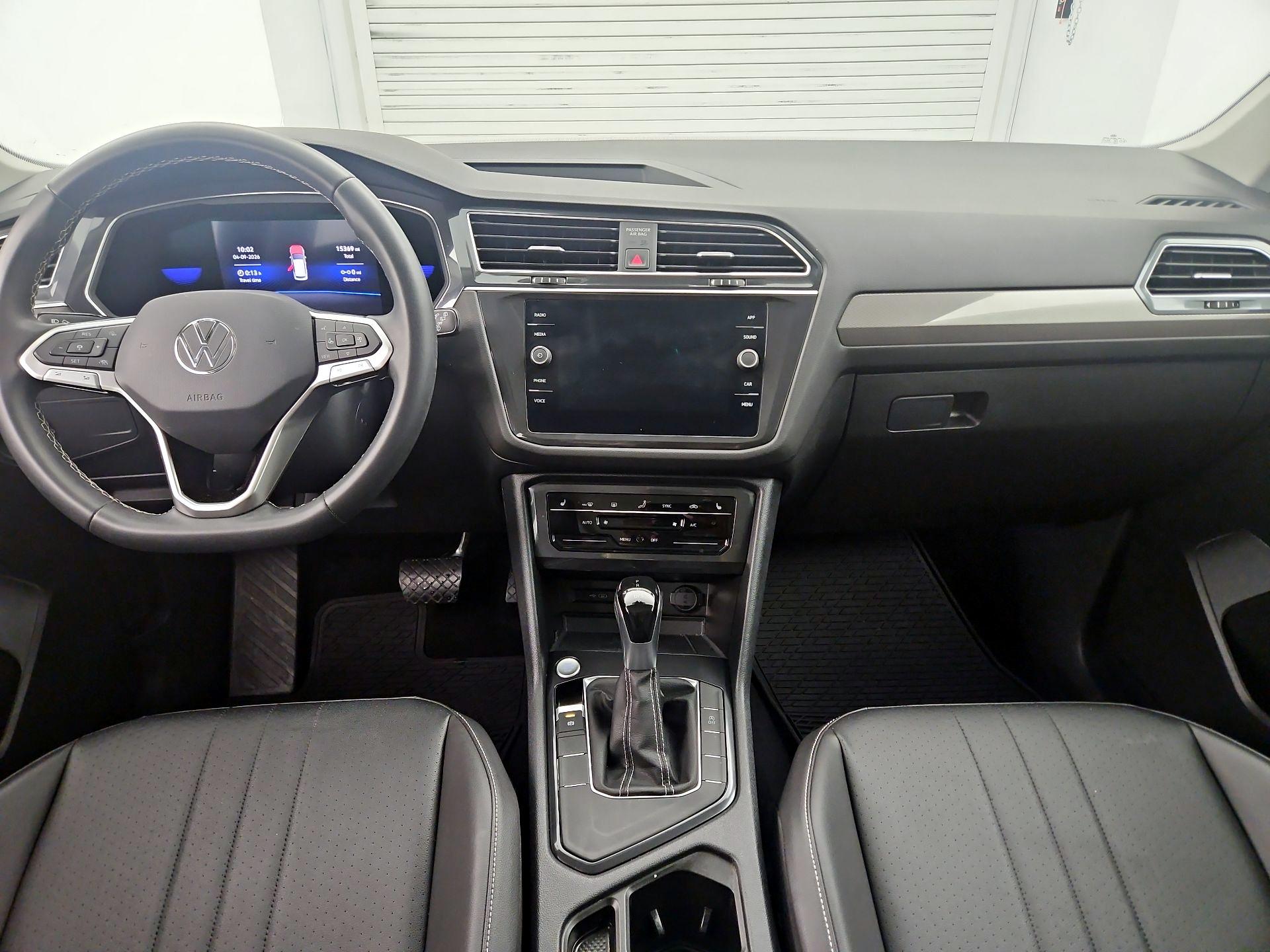 Thumbnail: 2022 Volkswagen Tiguan - 9