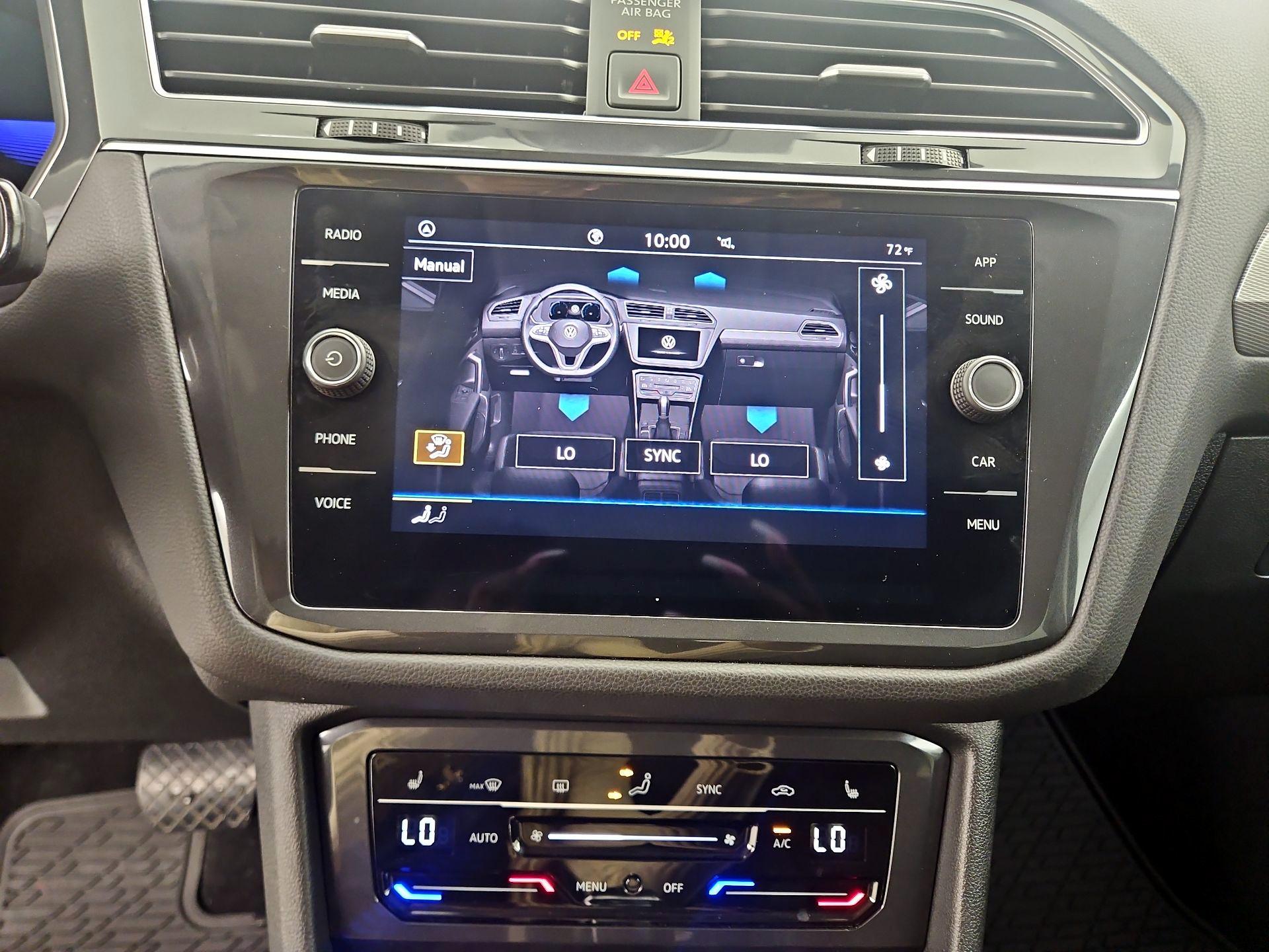 Thumbnail: 2022 Volkswagen Tiguan - 16