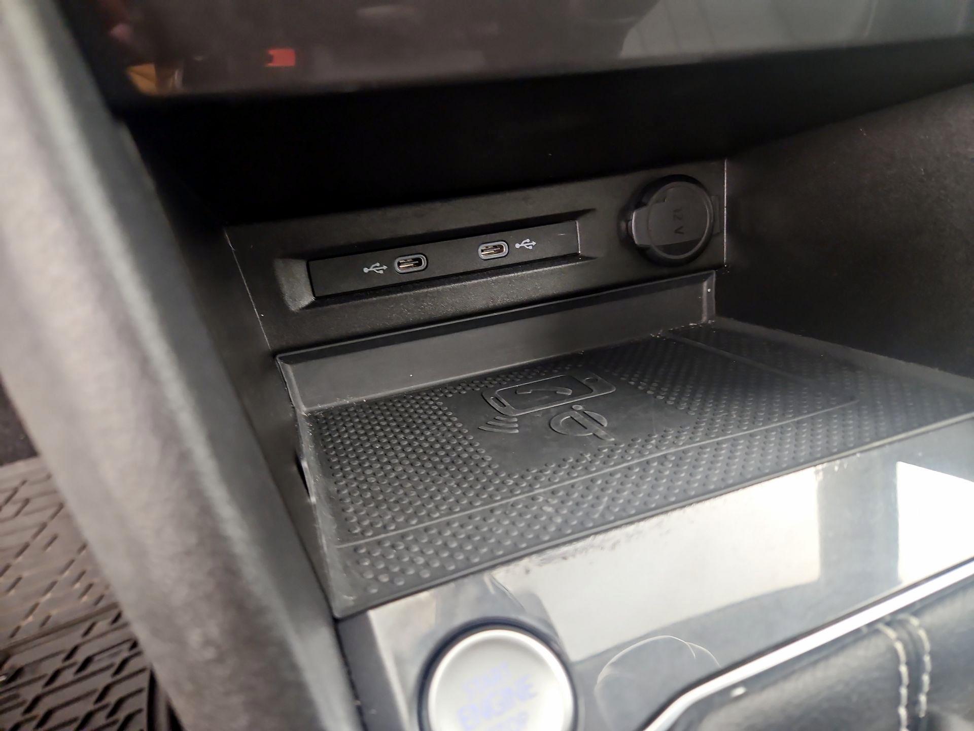 Thumbnail: 2022 Volkswagen Tiguan - 18