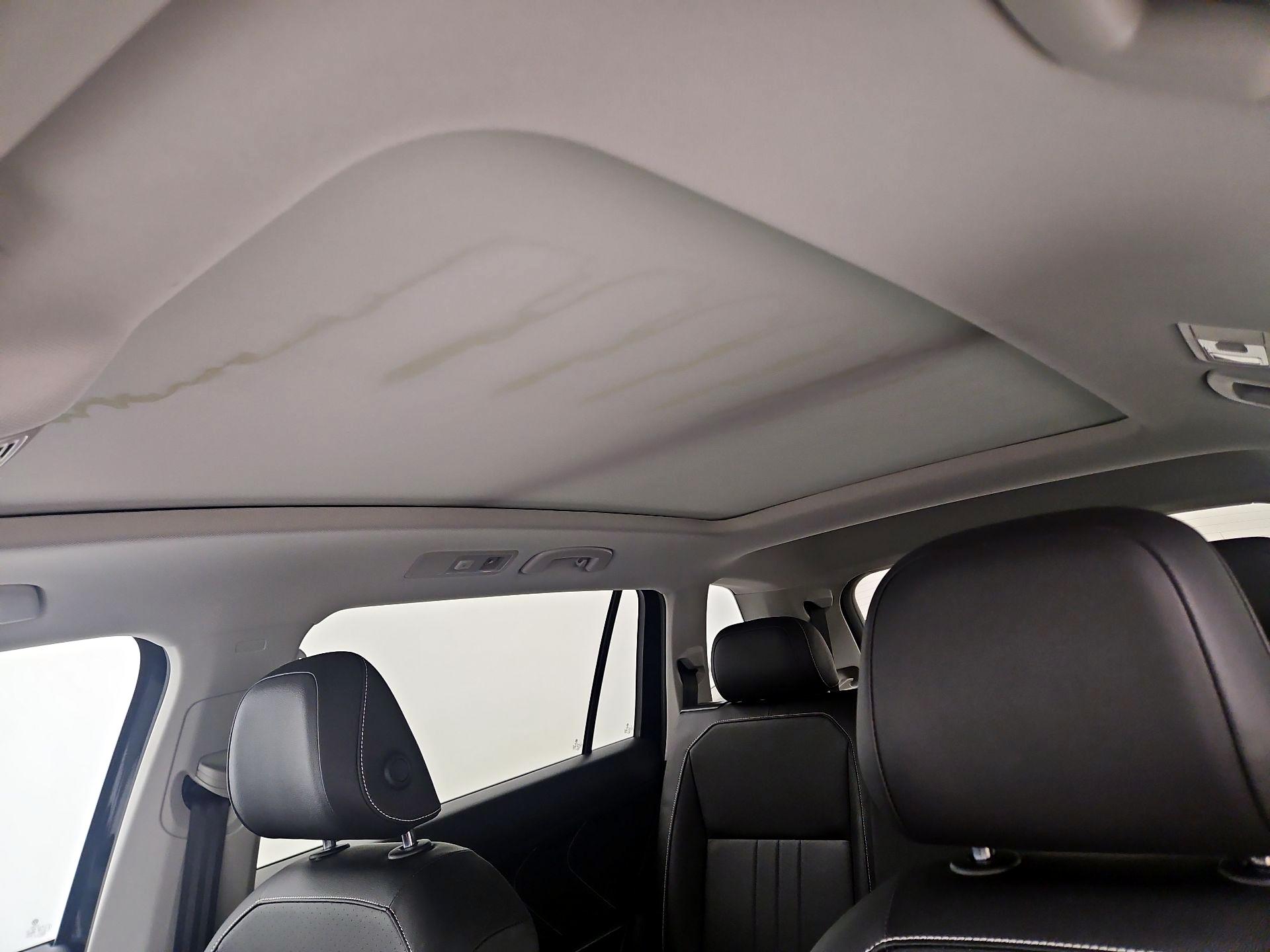 Thumbnail: 2022 Volkswagen Tiguan - 19