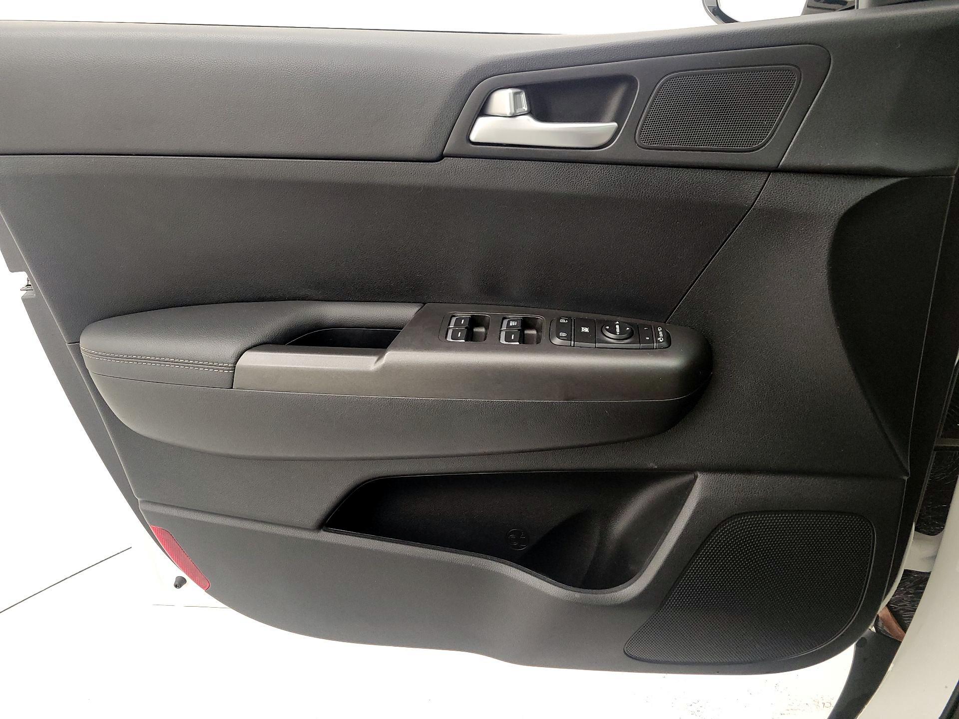 Thumbnail: 2022 Kia Sportage - 12