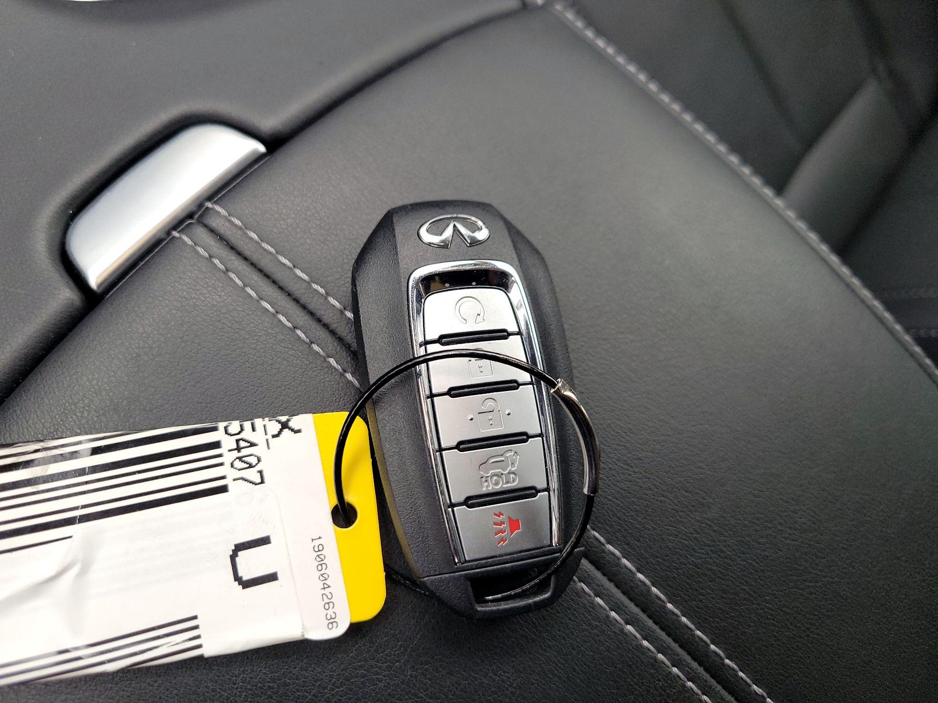 Thumbnail: 2023 INFINITI QX60 - 18