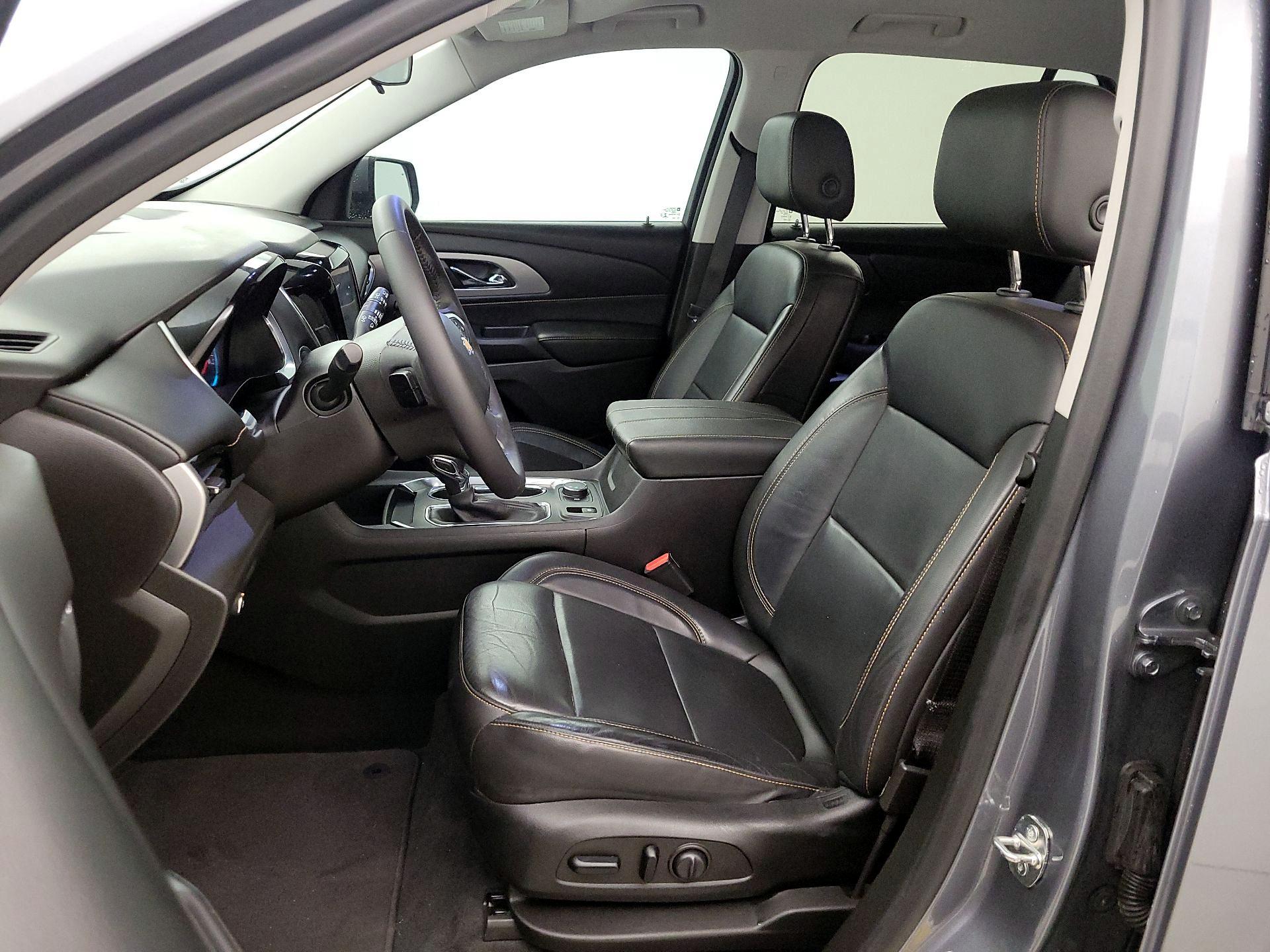 Thumbnail: 2021 Chevrolet Traverse - 11