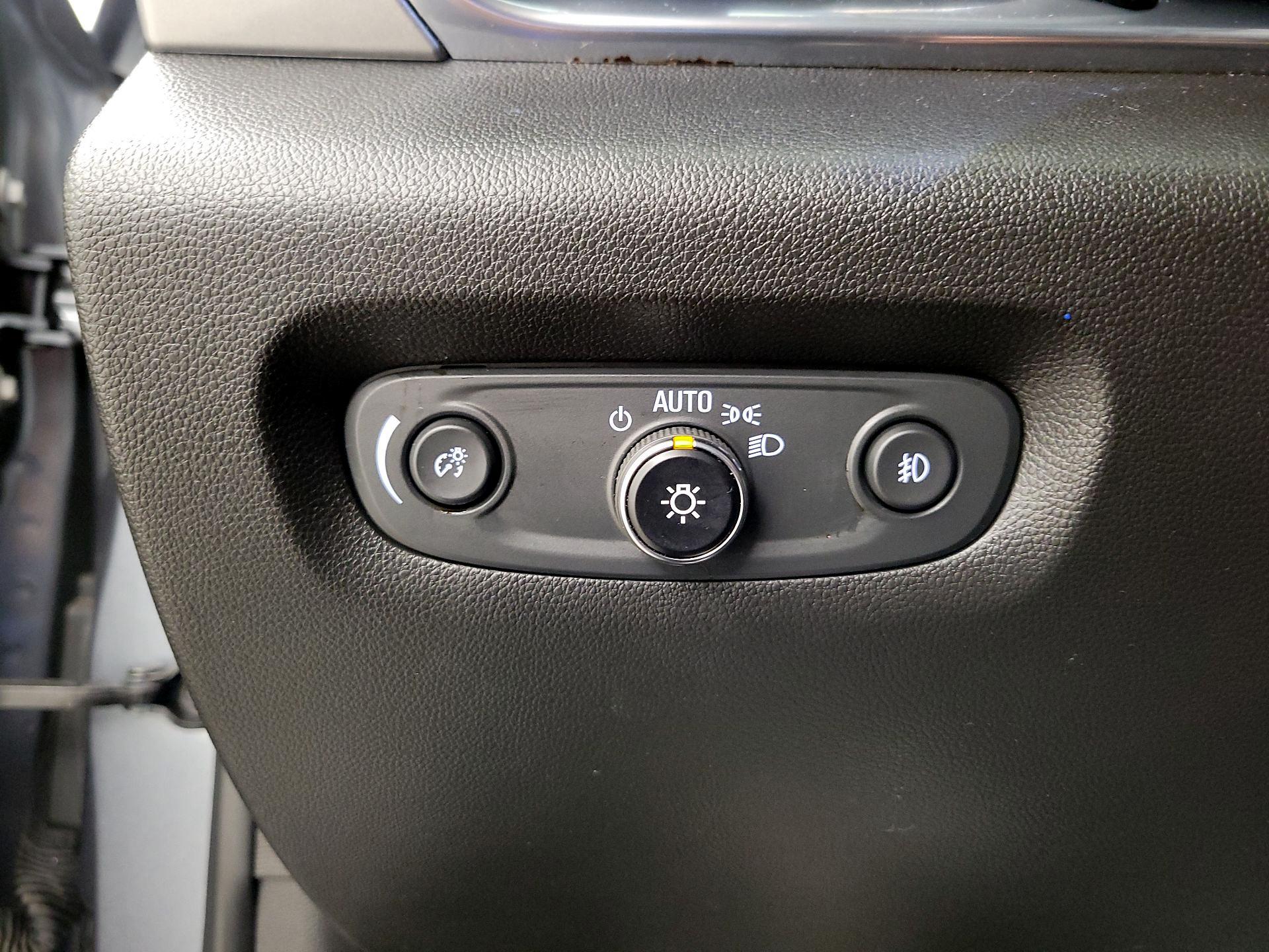 Thumbnail: 2021 Chevrolet Traverse - 13