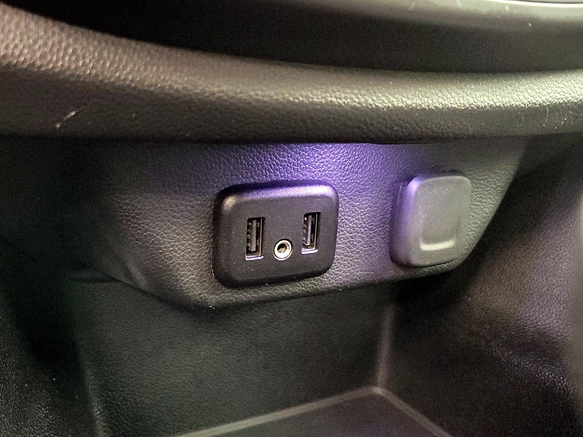 Thumbnail: 2021 Chevrolet Traverse - 18