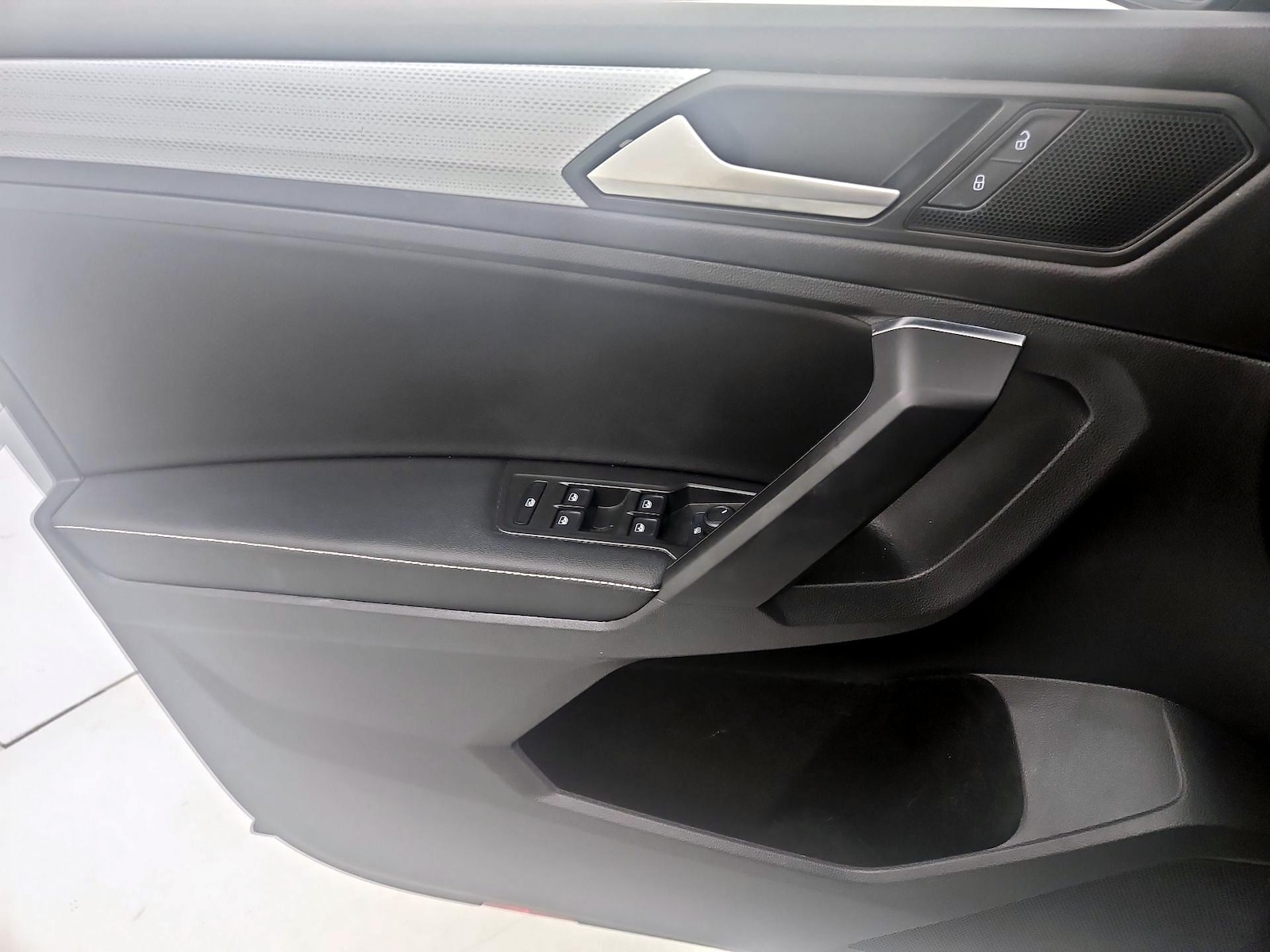 2023 Volkswagen Tiguan S - Photo 13