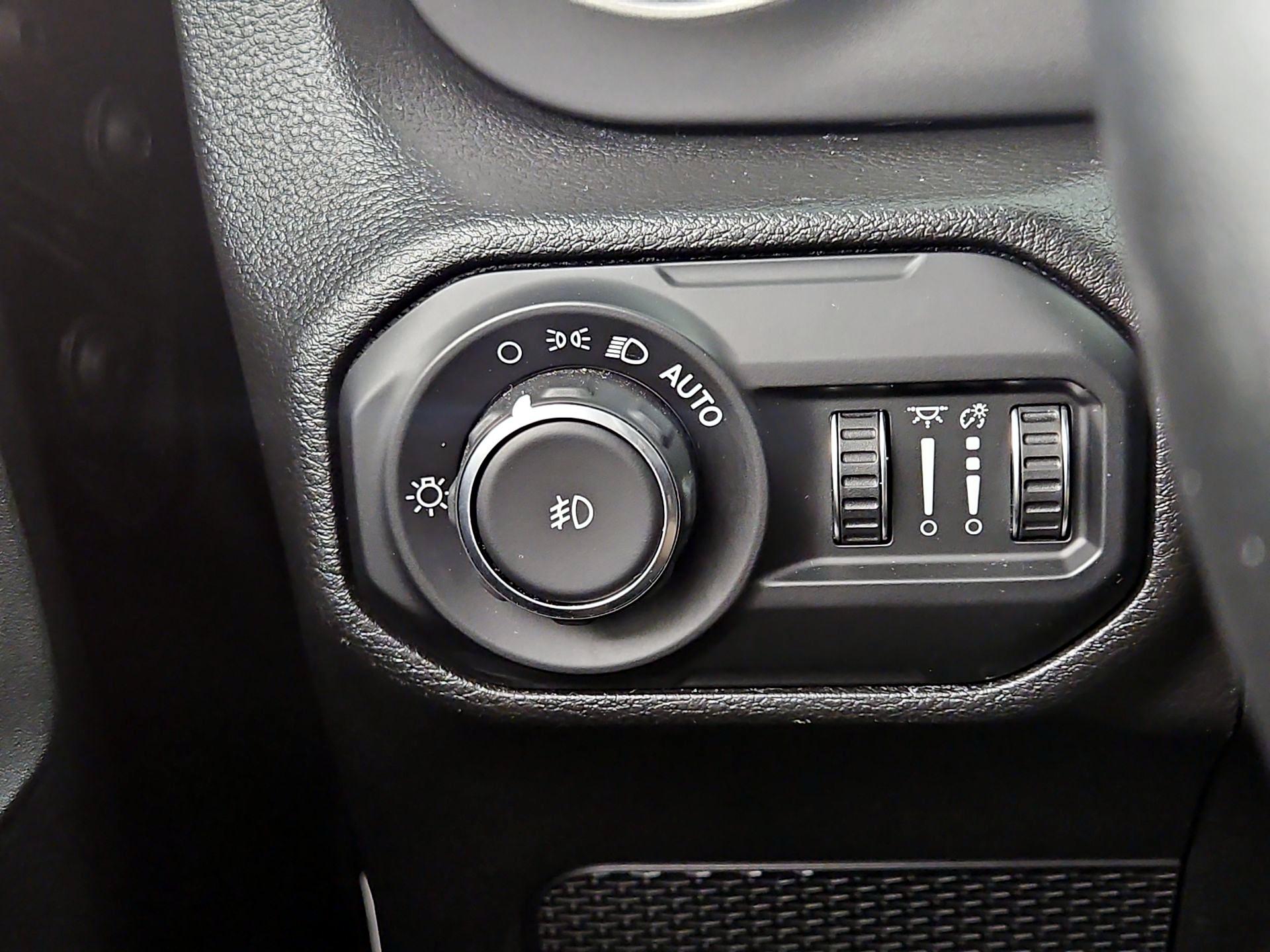 Thumbnail: 2021 Jeep Wrangler - 13