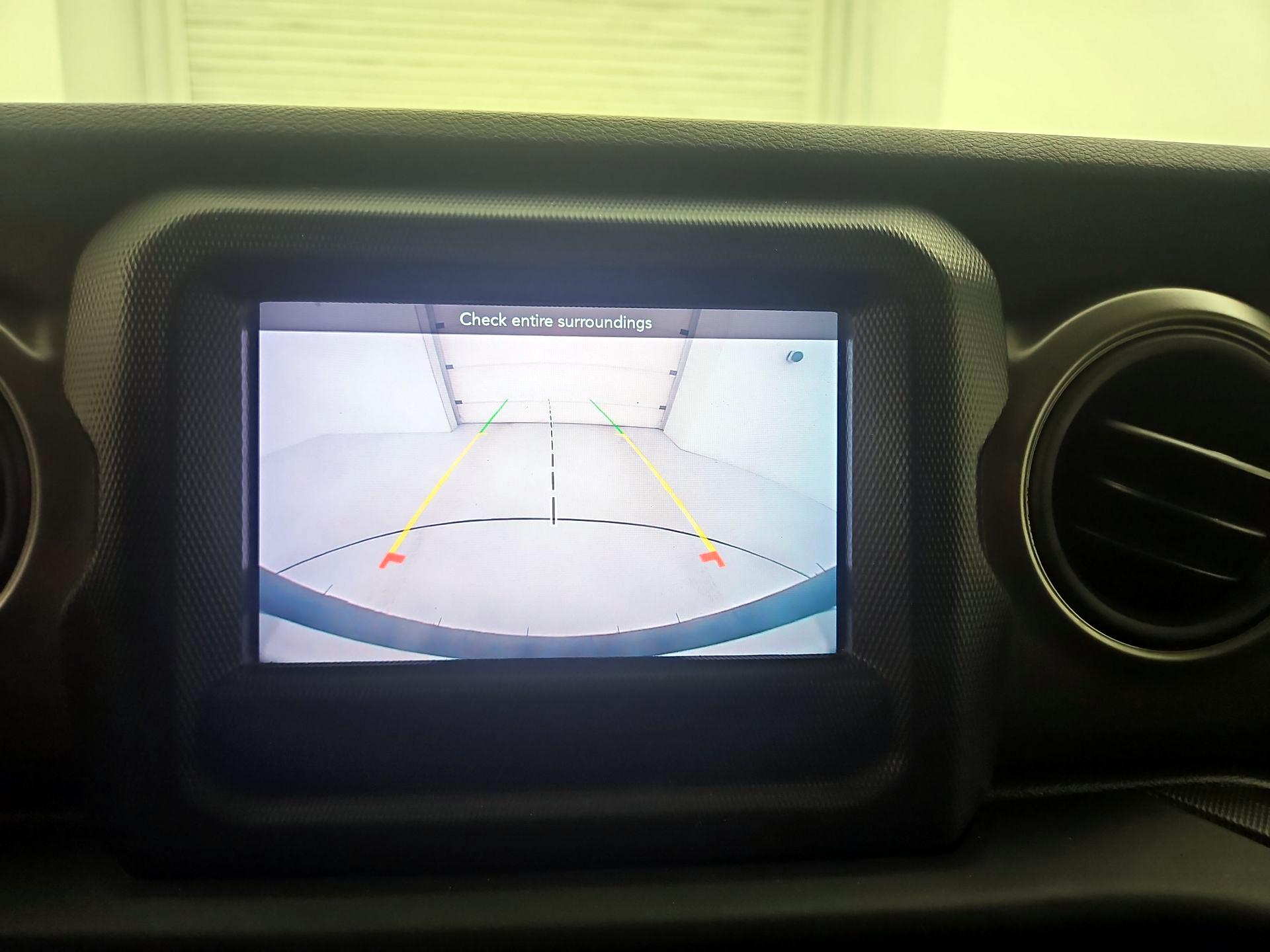 Thumbnail: 2021 Jeep Wrangler - 15