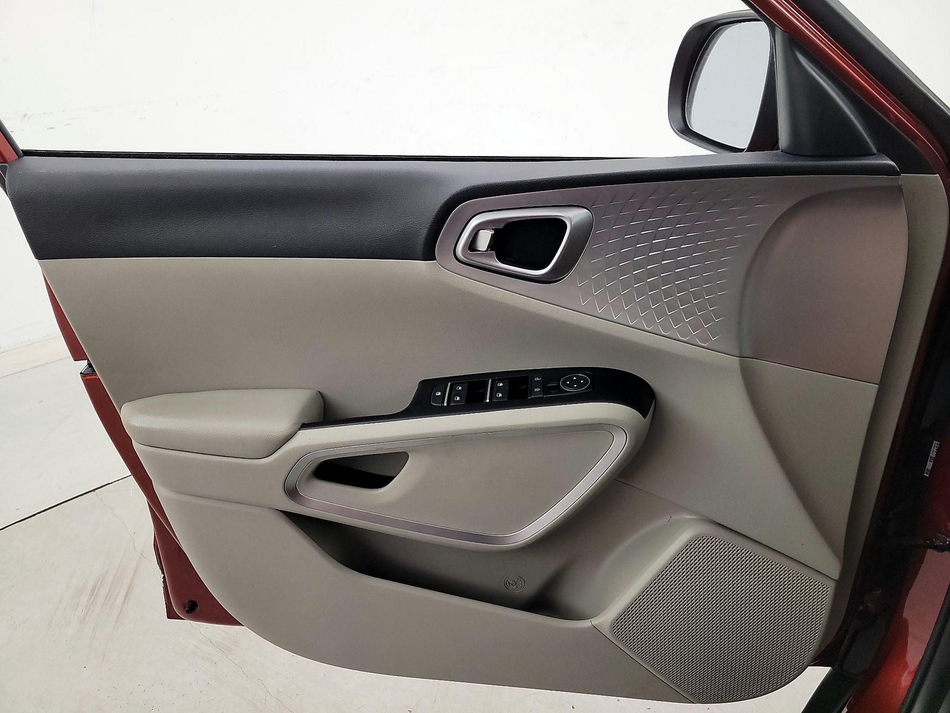 Thumbnail: 2020 Kia Soul - 12