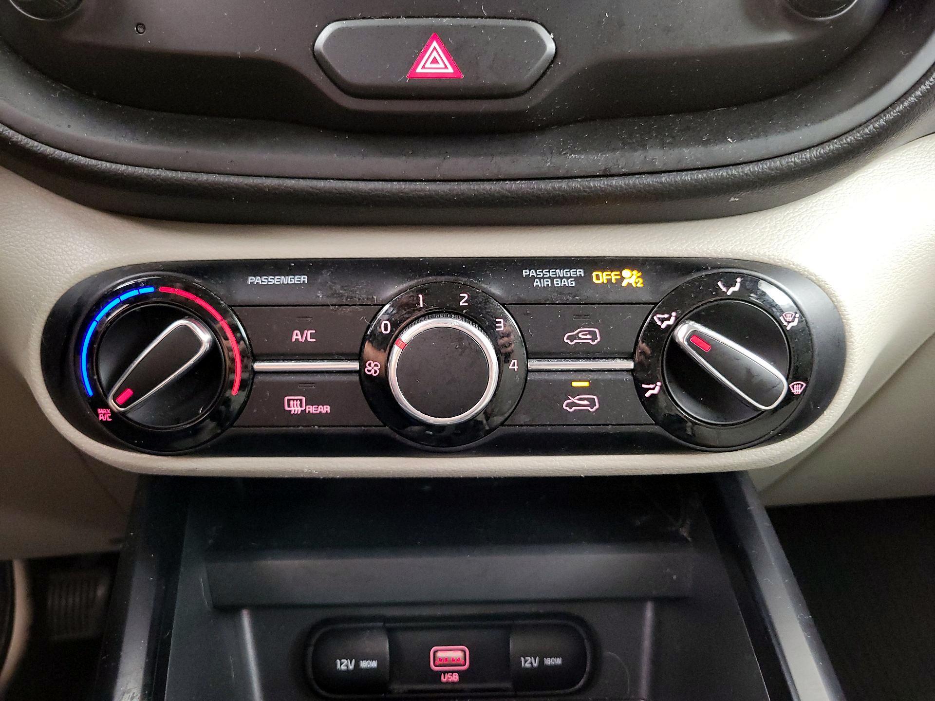 Thumbnail: 2020 Kia Soul - 16