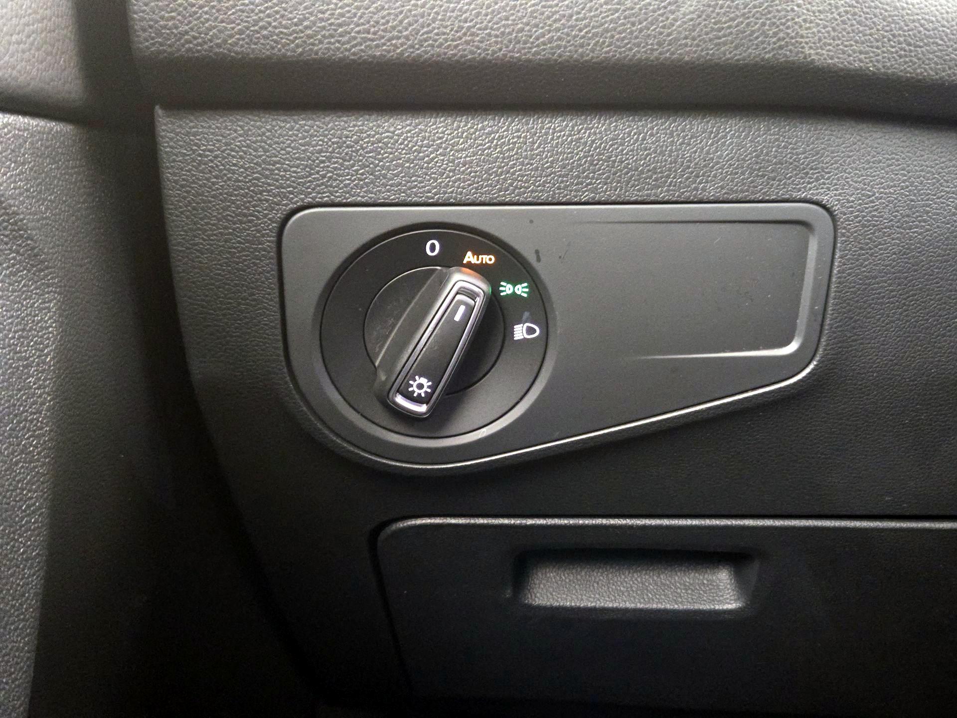 Thumbnail: 2023 Volkswagen Tiguan - 13