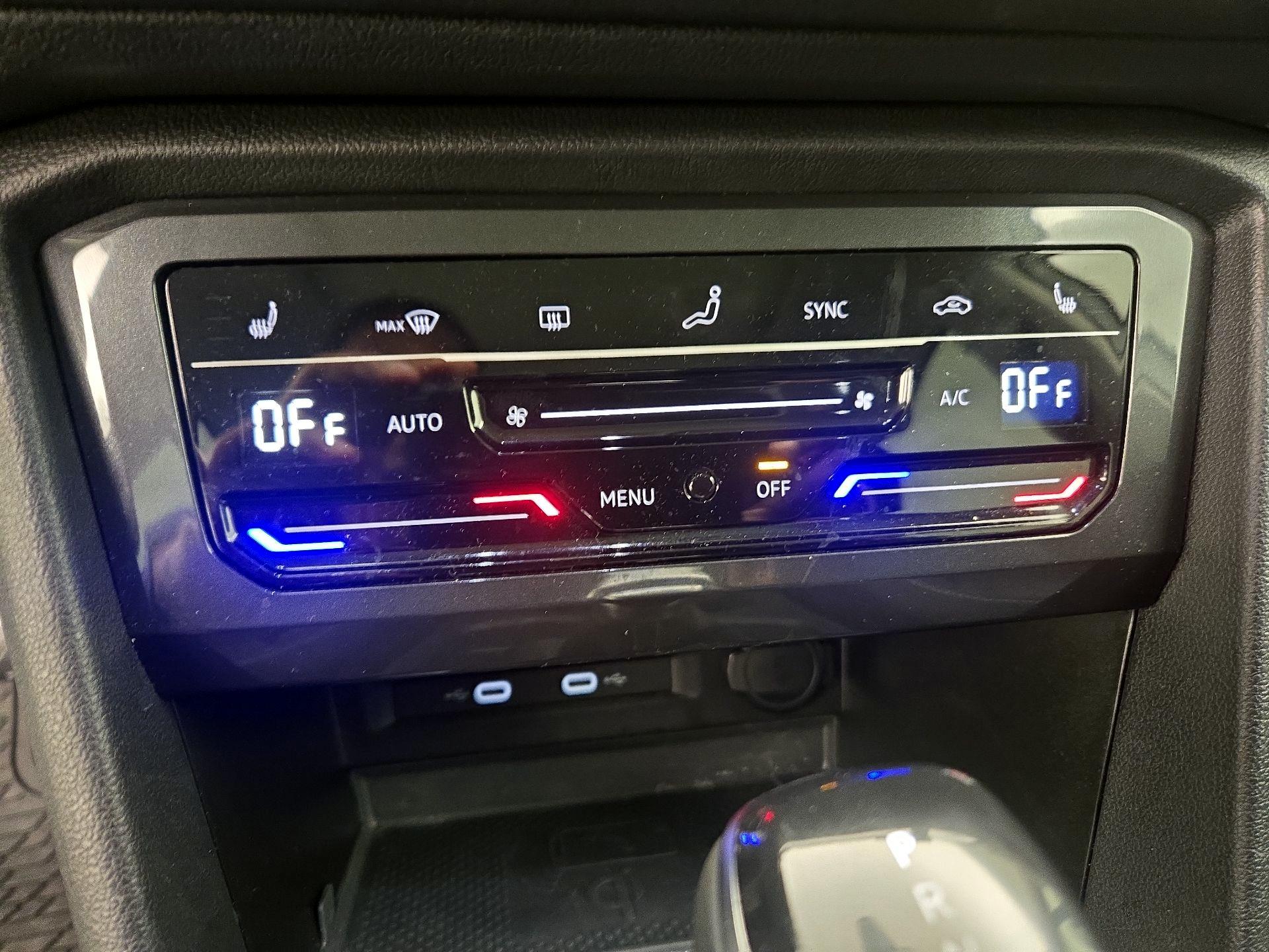 Thumbnail: 2023 Volkswagen Tiguan - 16