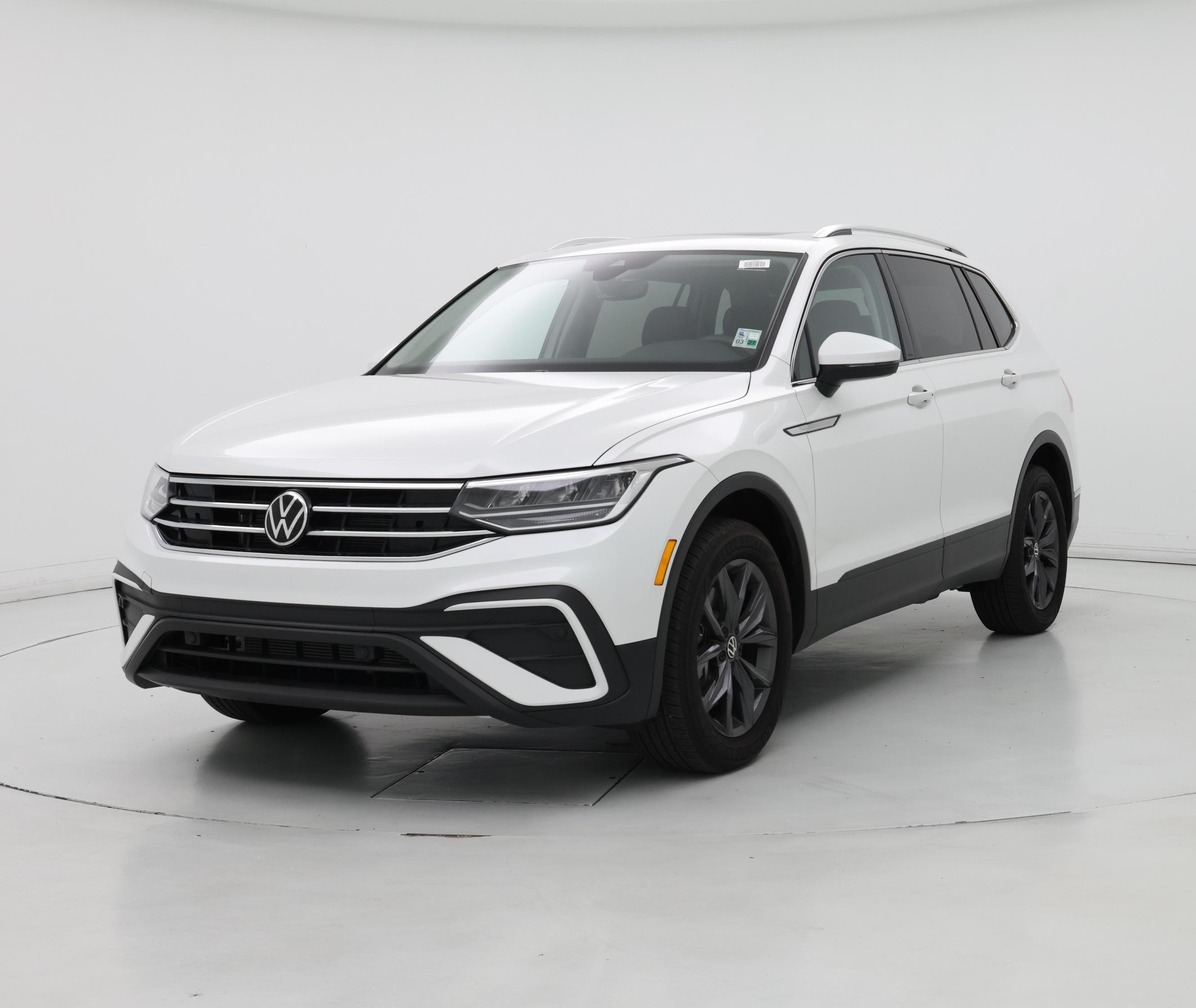 Thumbnail: 2023 Volkswagen Tiguan - 4