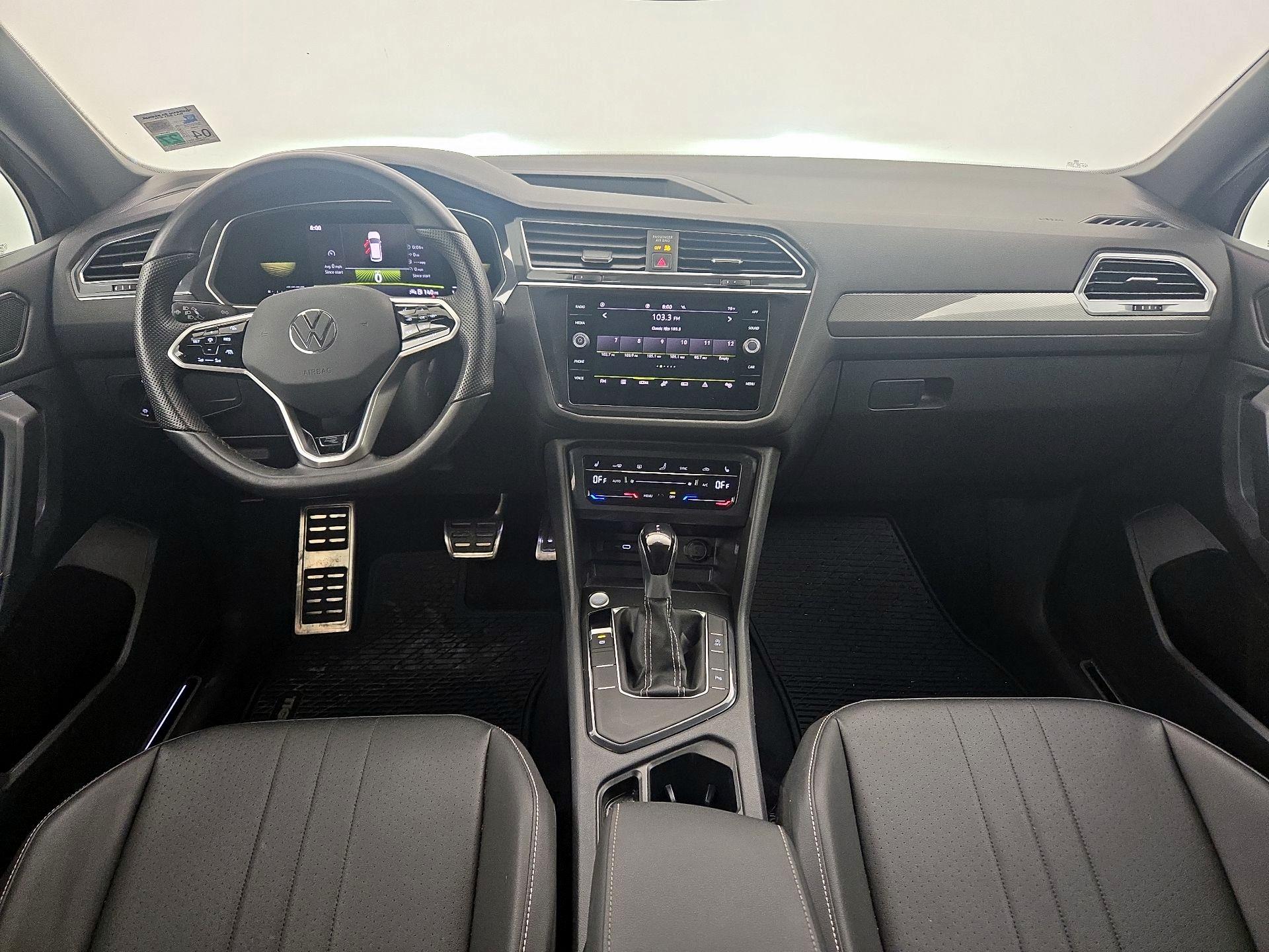 Thumbnail: 2023 Volkswagen Tiguan - 9