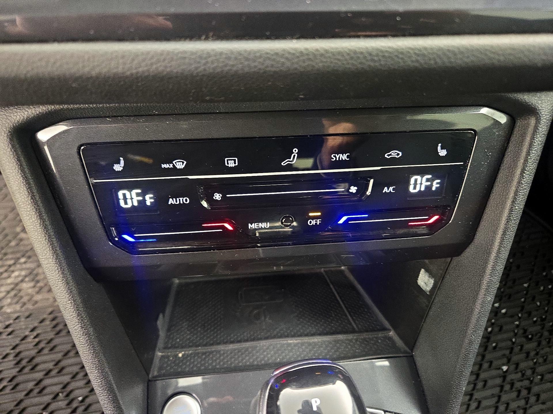 Thumbnail: 2023 Volkswagen Tiguan - 16