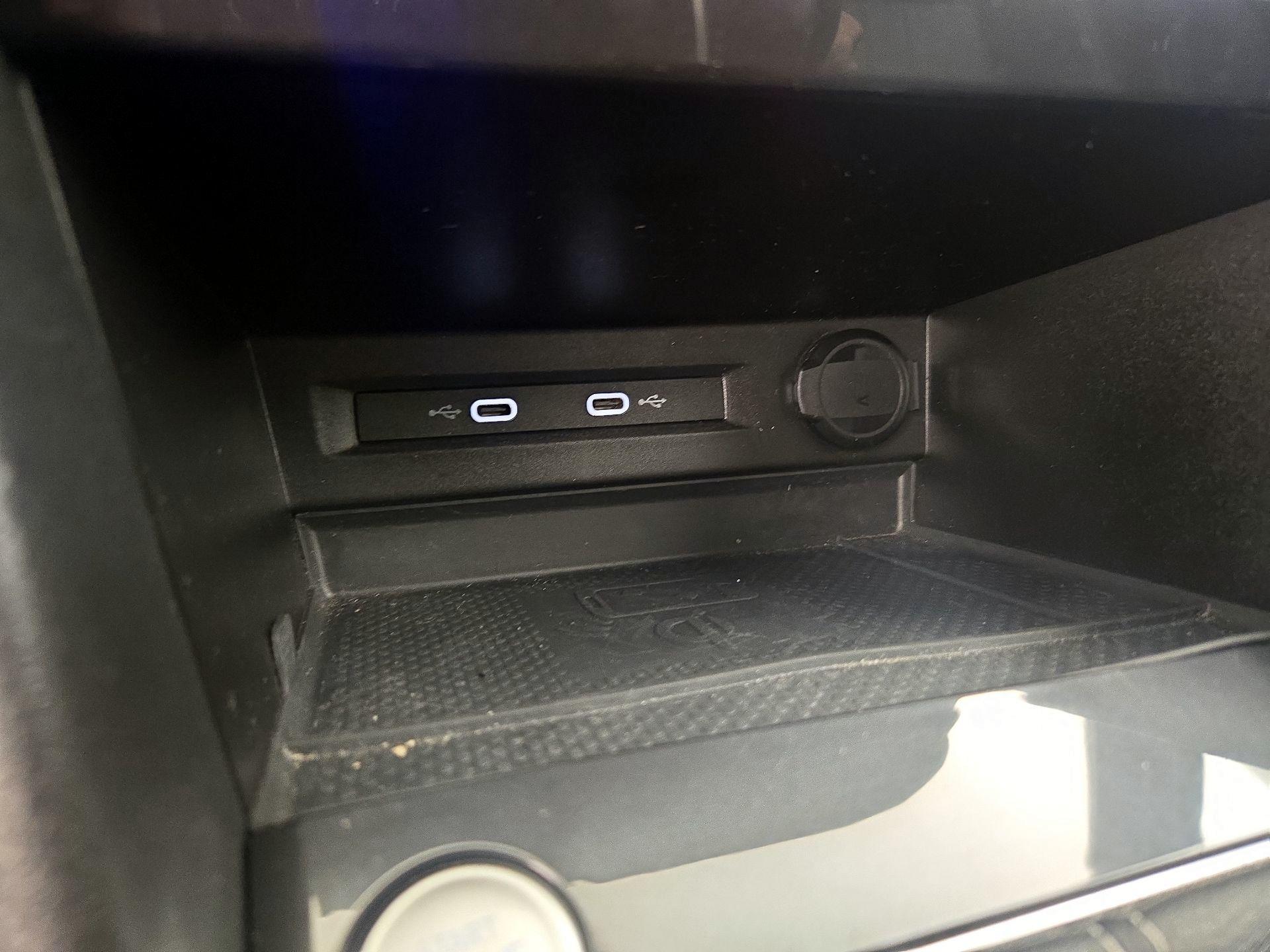 Thumbnail: 2023 Volkswagen Tiguan - 18