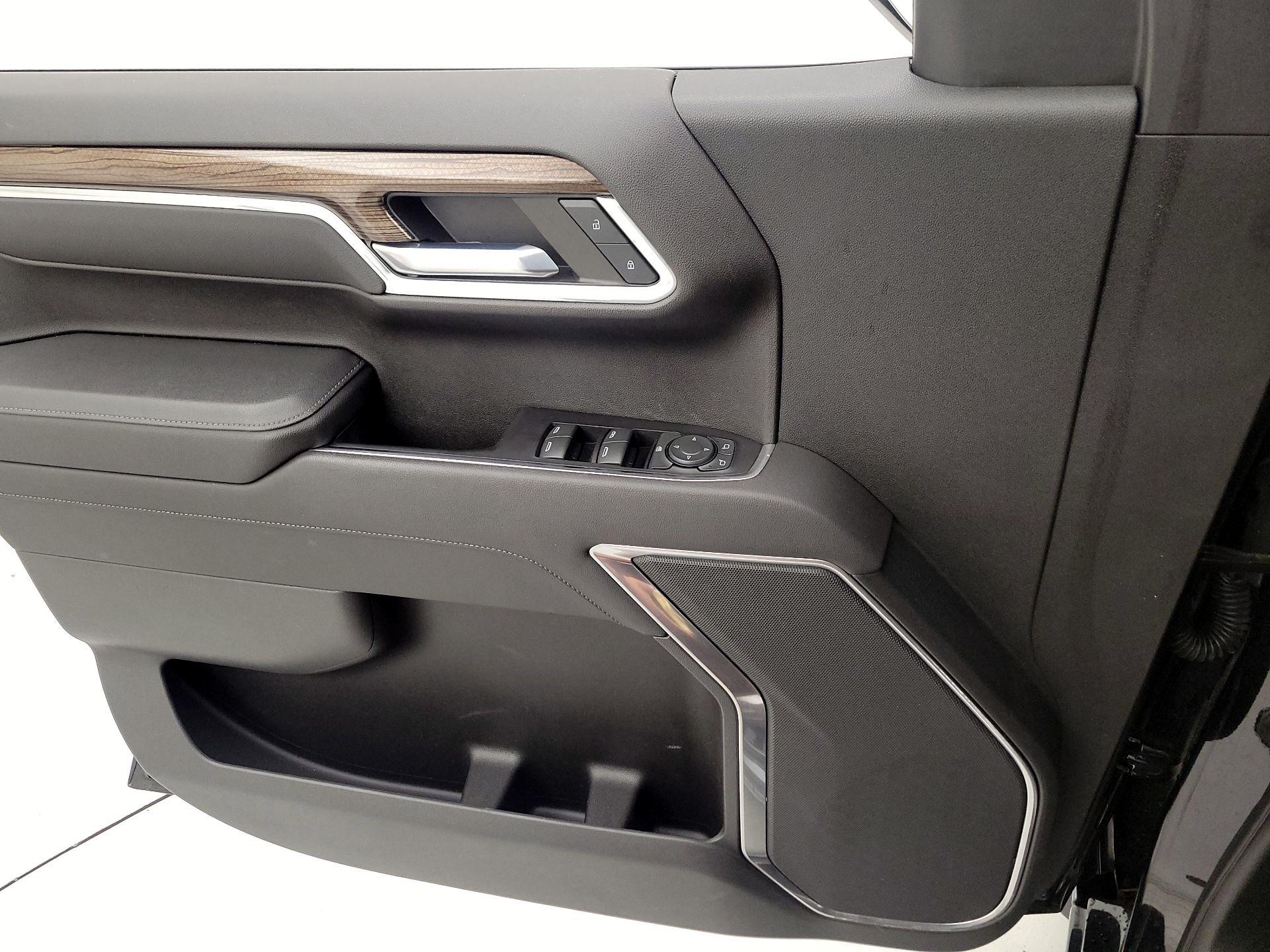 Thumbnail: 2022 Chevrolet Silverado 1500 - 12