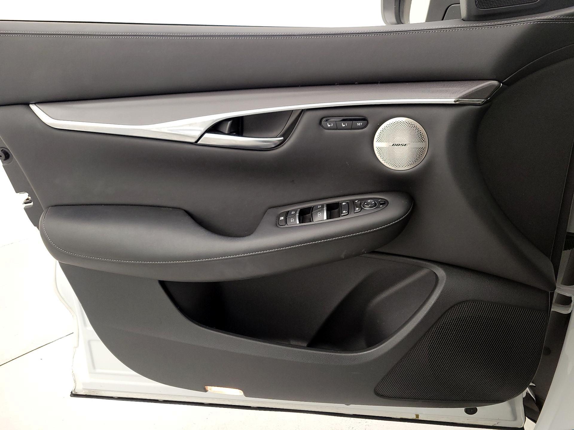 Thumbnail: 2023 INFINITI QX50 - 12