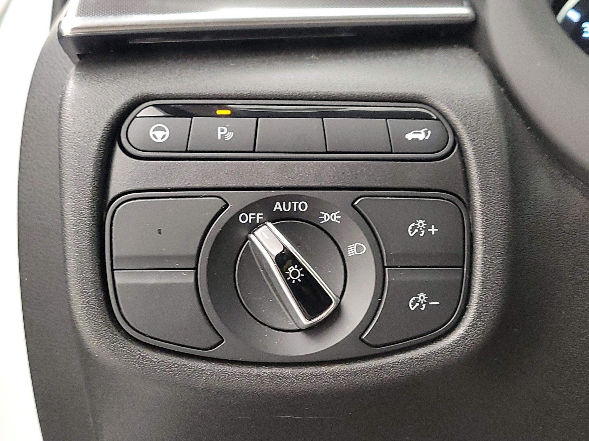 Thumbnail: 2023 INFINITI QX50 - 13