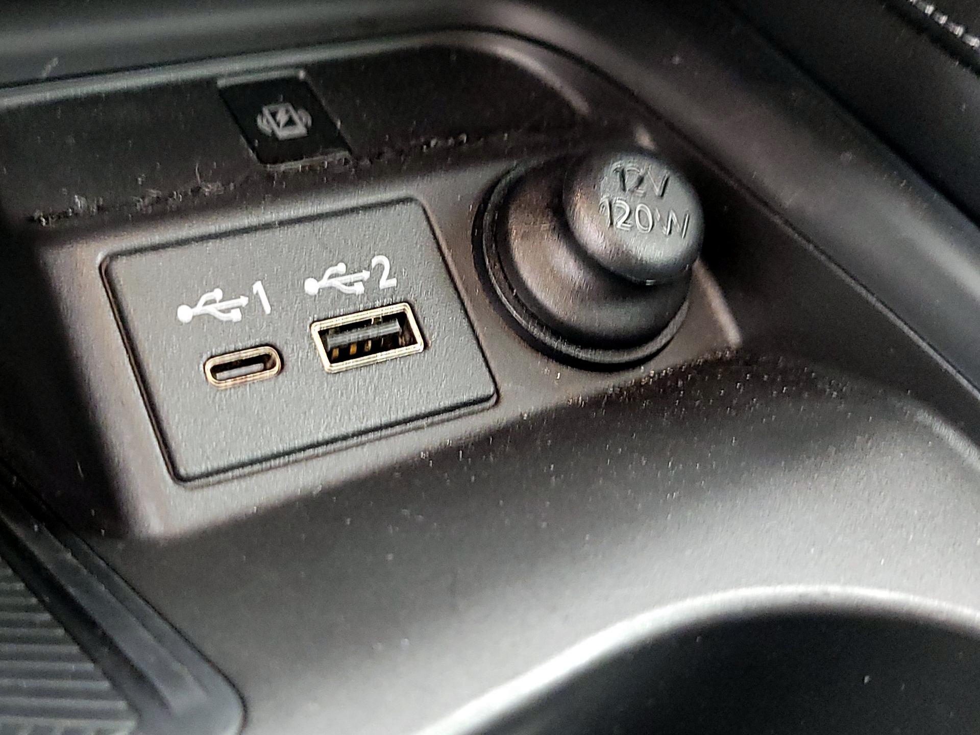 Thumbnail: 2023 INFINITI QX50 - 18