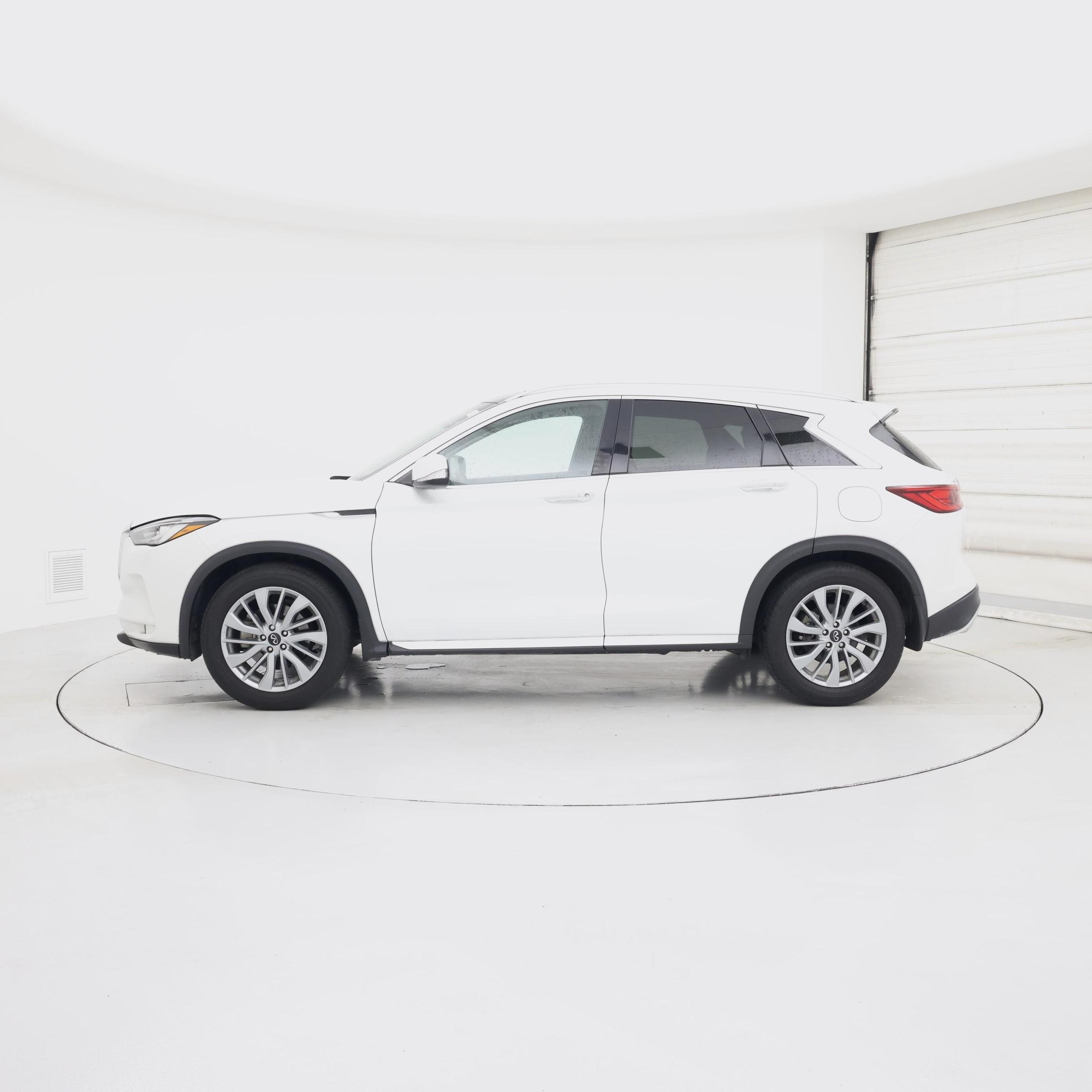 Thumbnail: 2023 INFINITI QX50 - 3