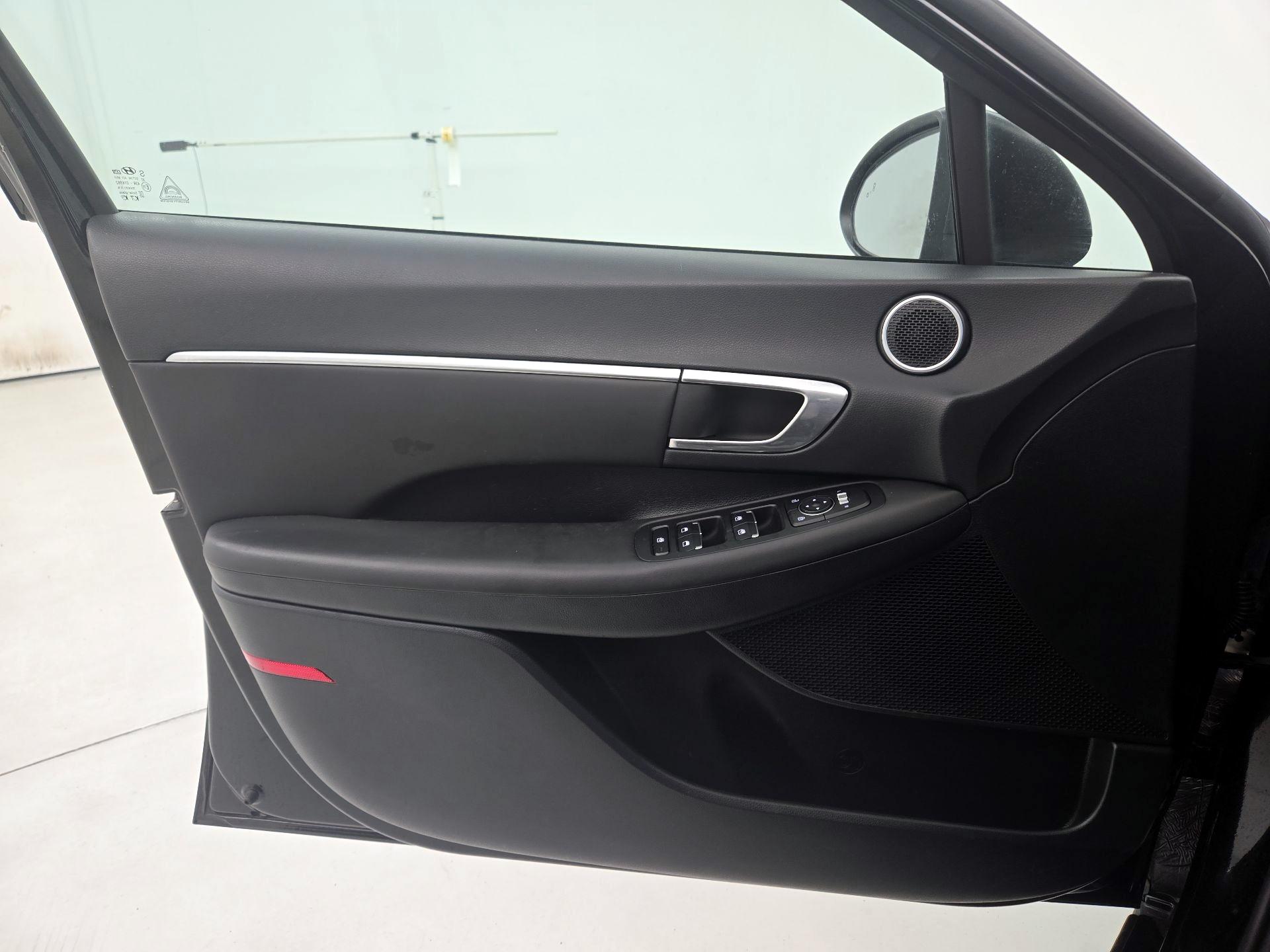 Thumbnail: 2023 Hyundai Sonata - 12