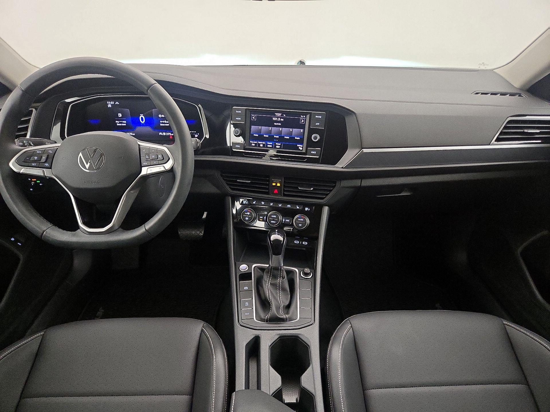 Thumbnail: 2024 Volkswagen Jetta - 9