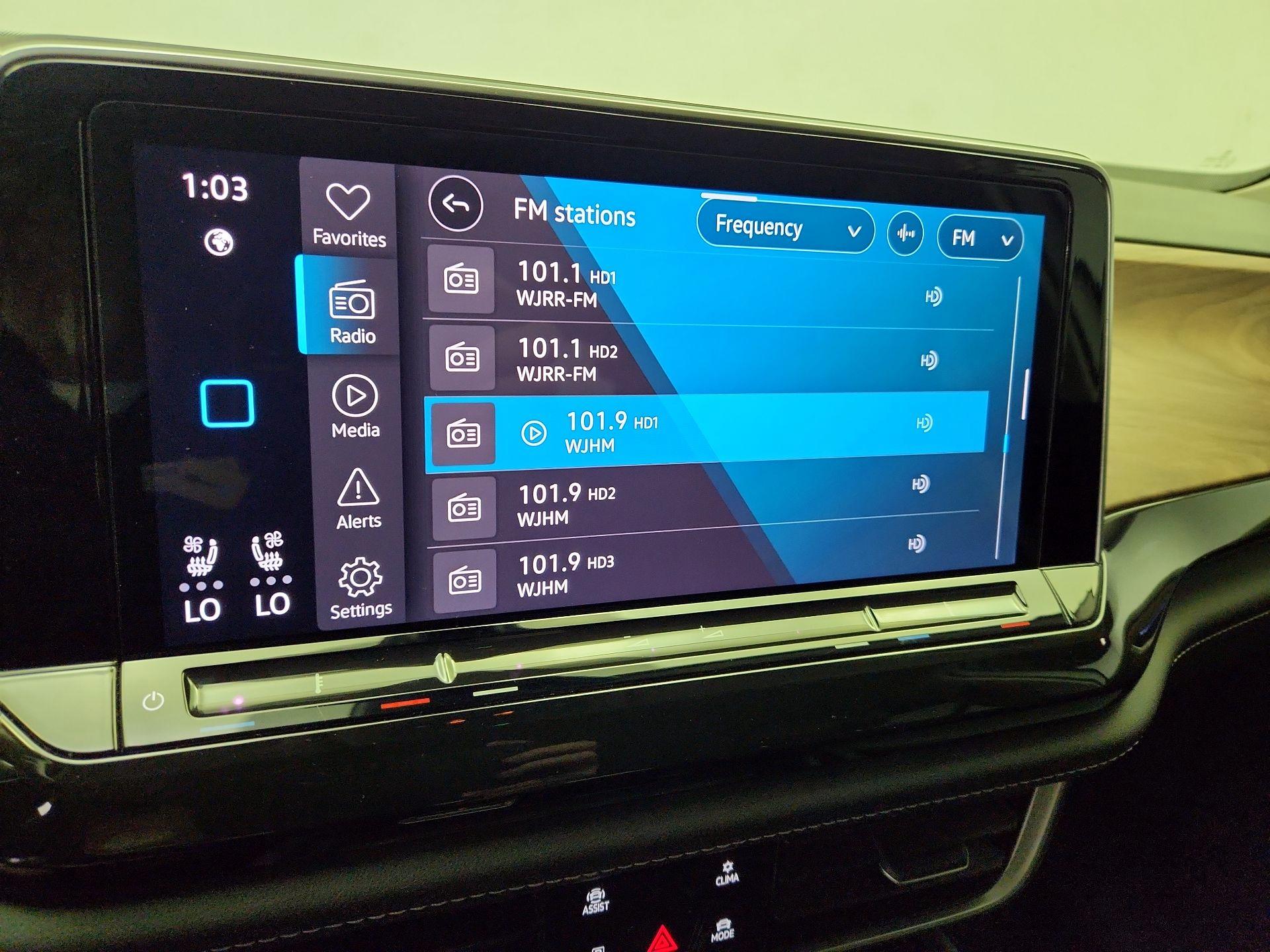 Thumbnail: 2025 Volkswagen Atlas - 15