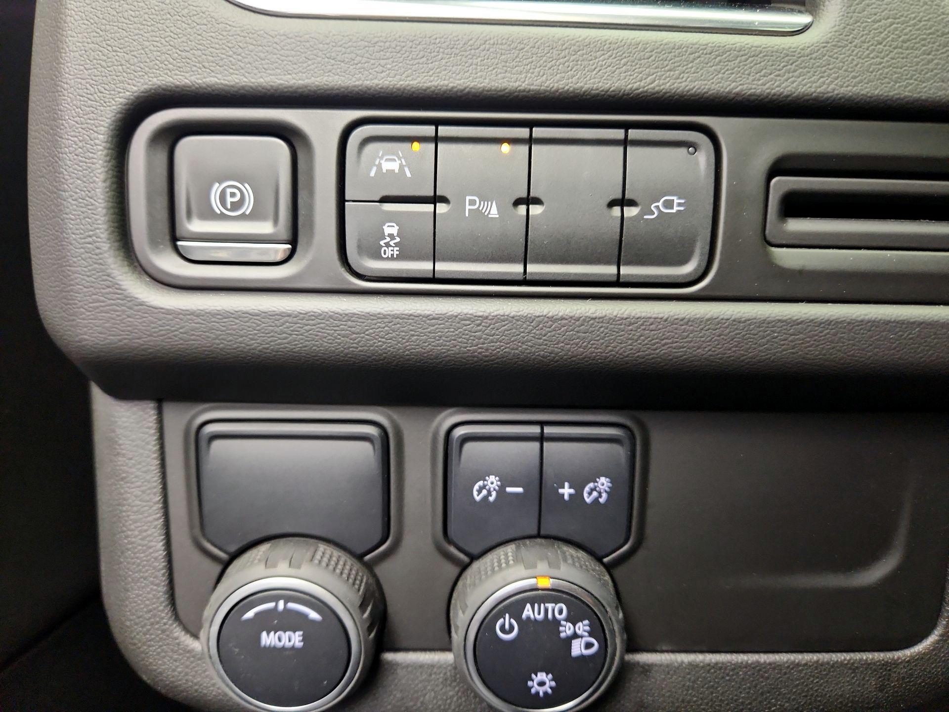 Thumbnail: 2021 Chevrolet Suburban - 13