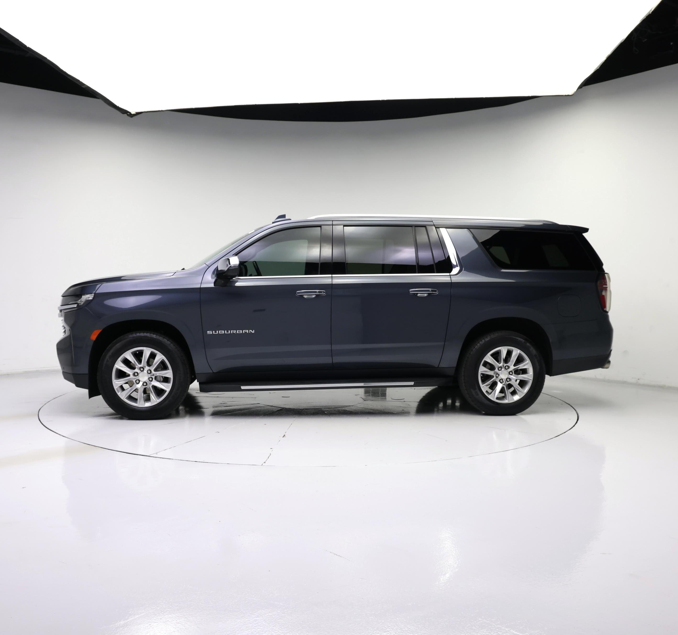 Thumbnail: 2021 Chevrolet Suburban - 3