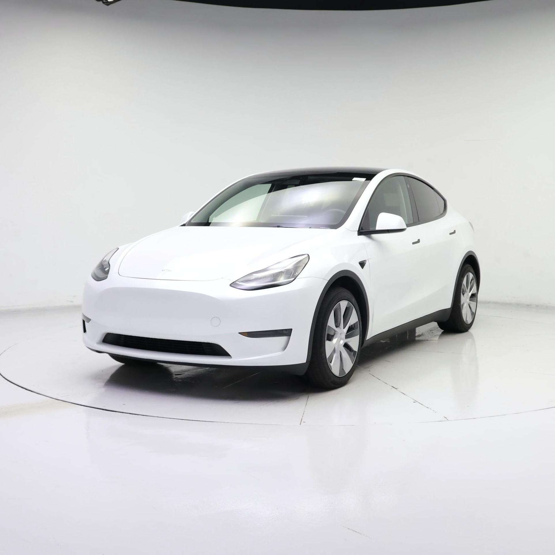 Thumbnail: 2023 Tesla Model Y - 4