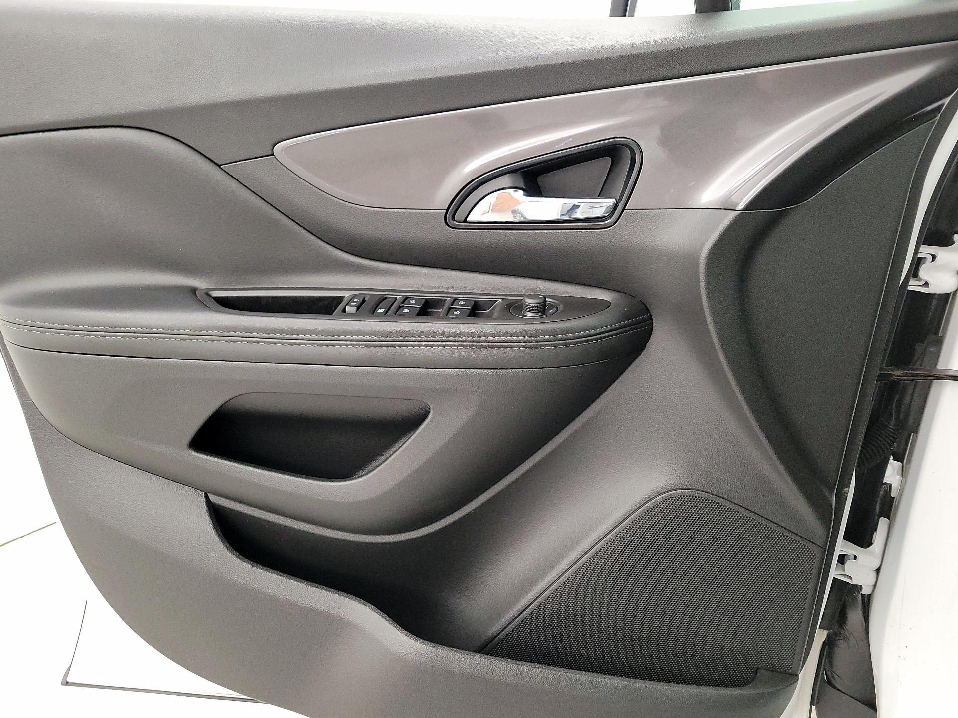 Thumbnail: 2021 Buick Encore - 12