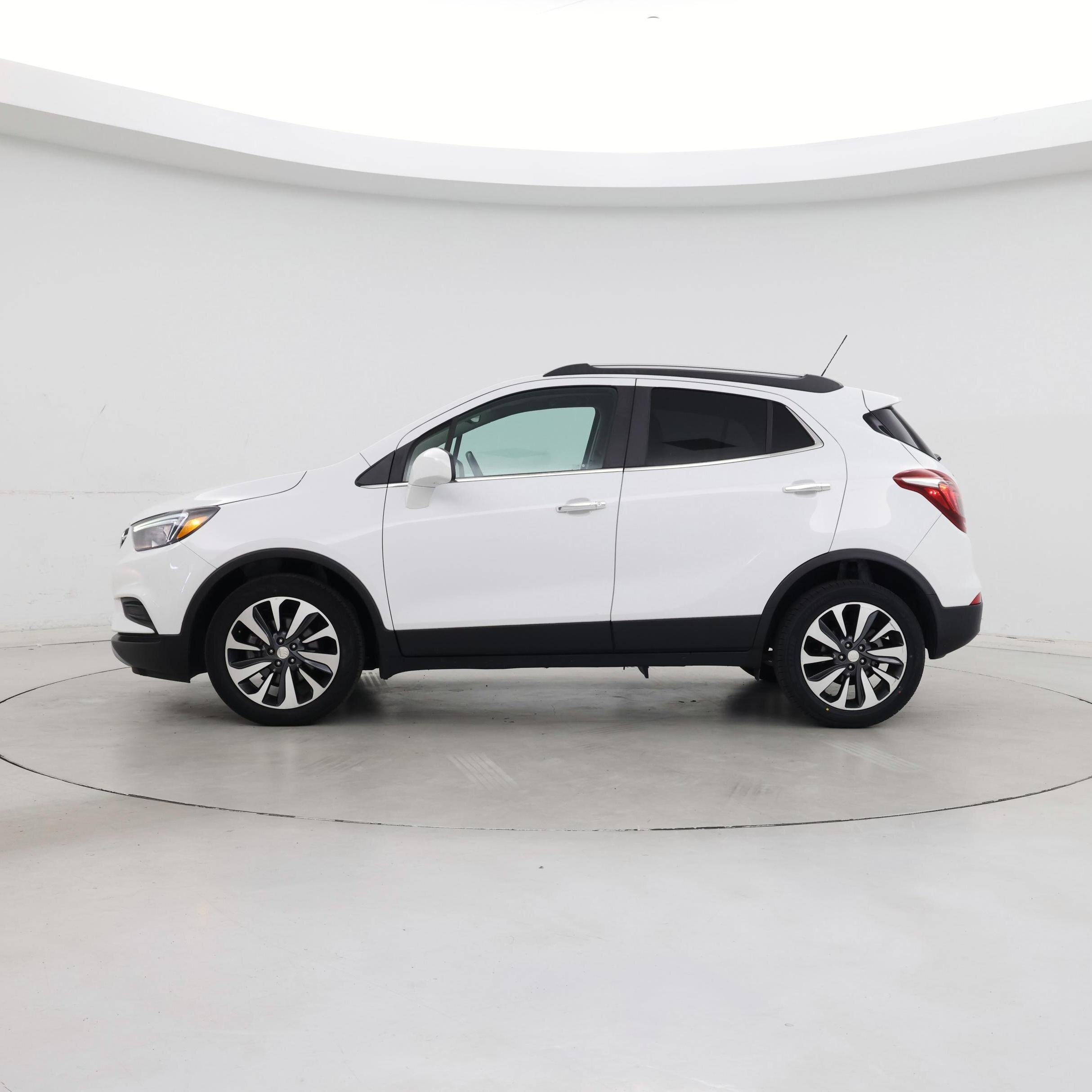 Thumbnail: 2021 Buick Encore - 3