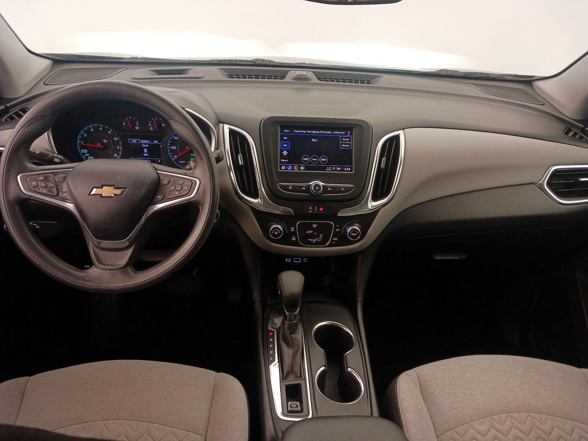 Thumbnail: 2022 Chevrolet Equinox - 9