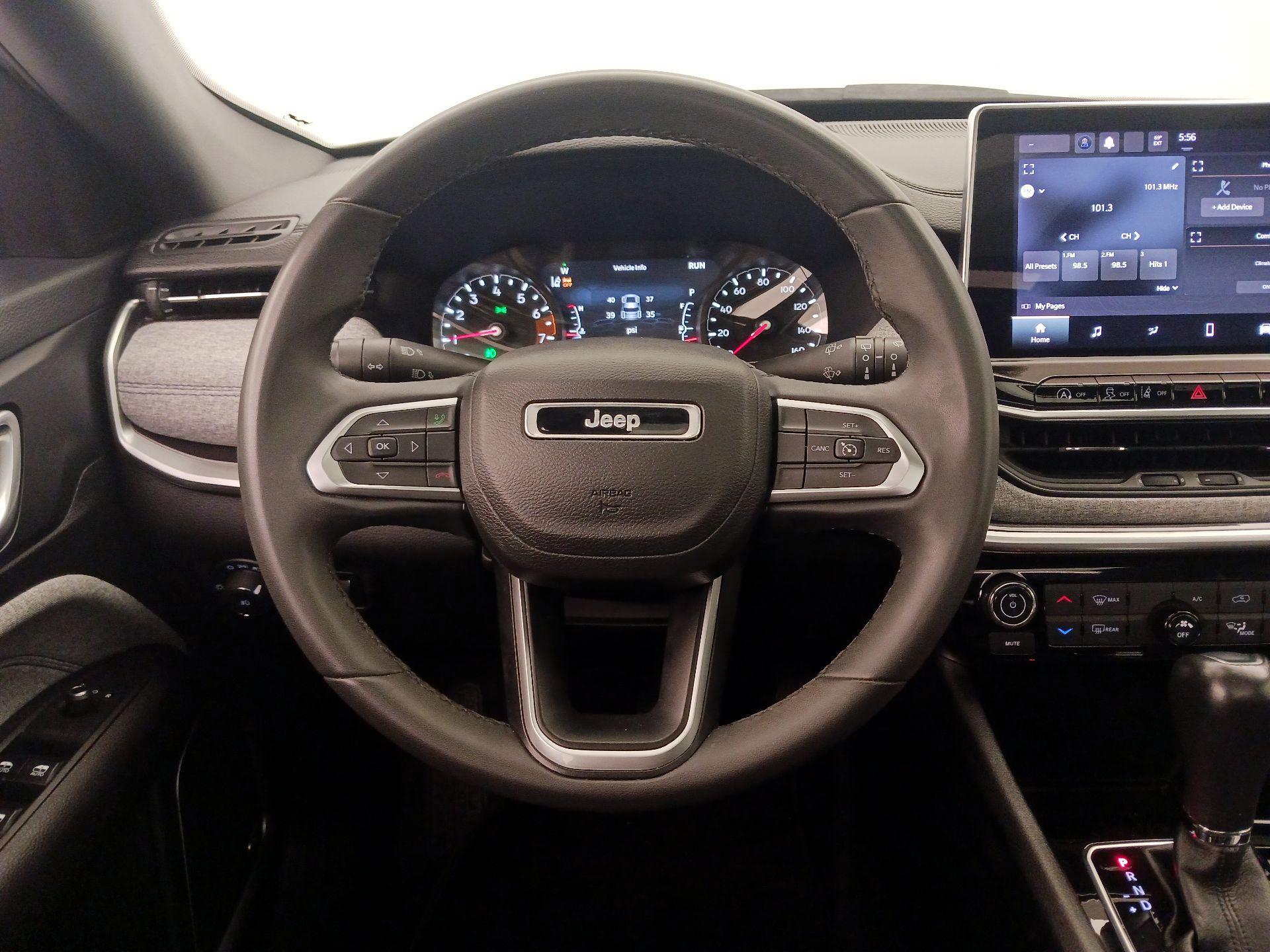 Thumbnail: 2023 Jeep Compass - 10