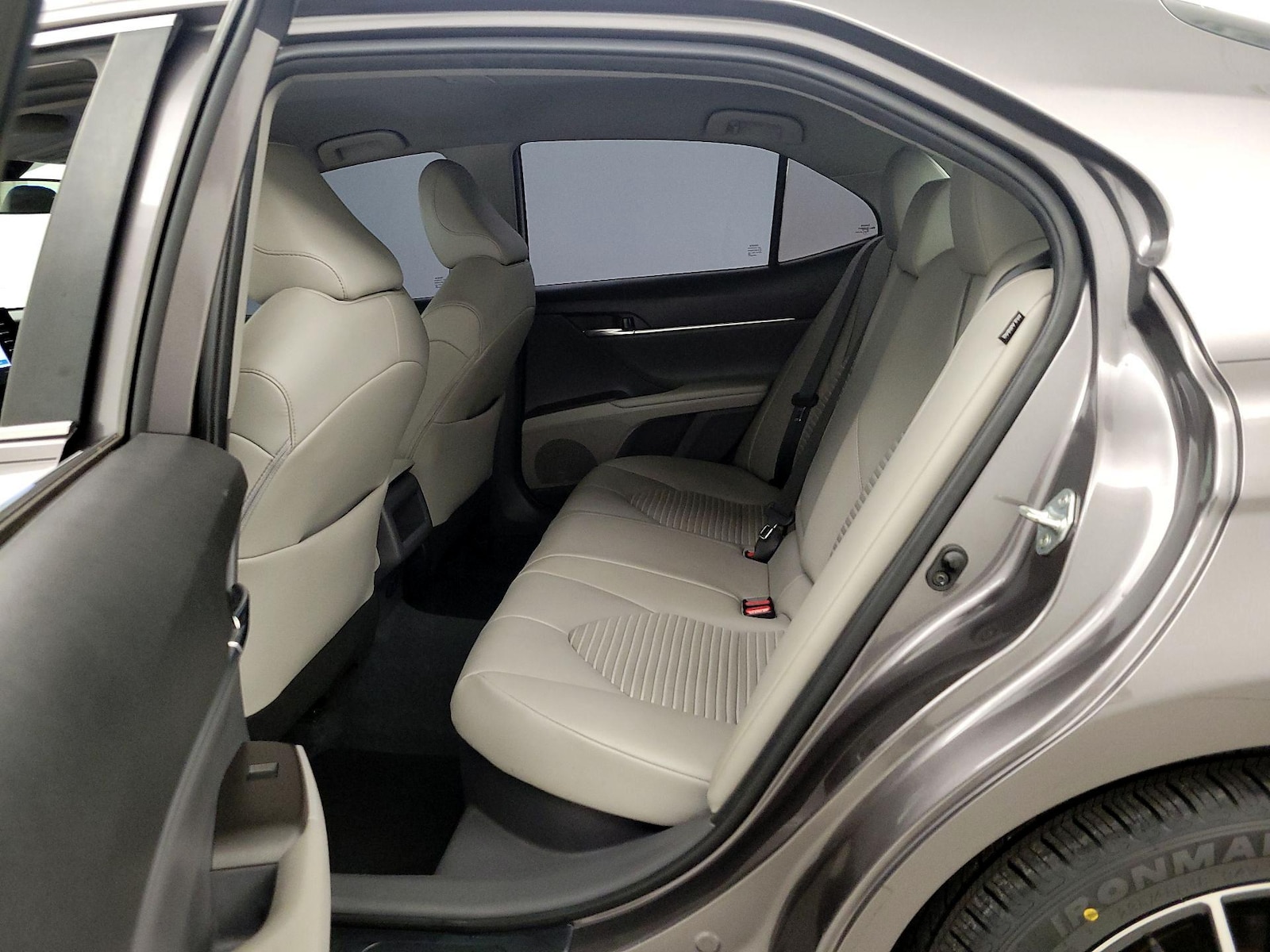 2022 Toyota Camry SE - Photo 20