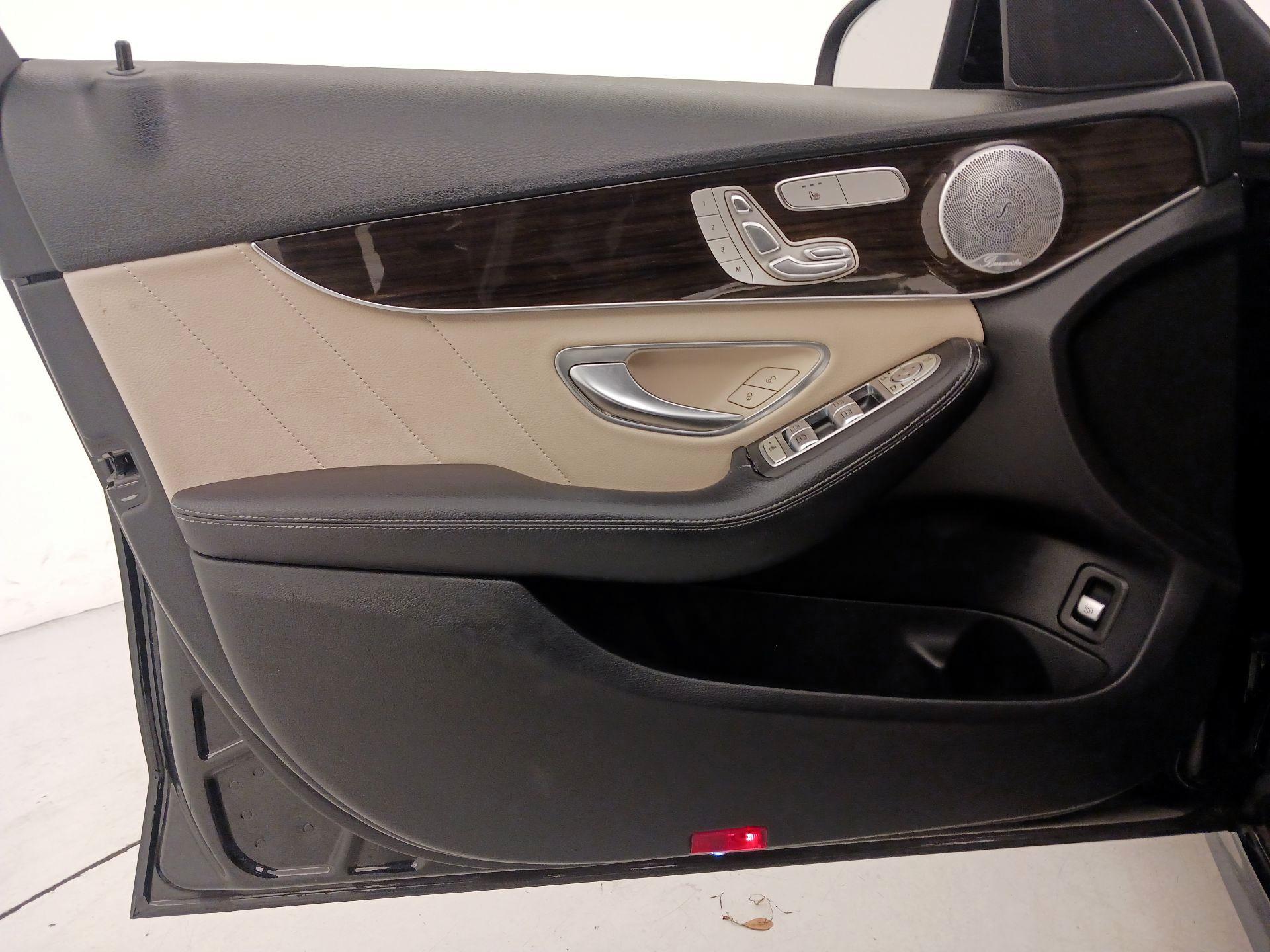 Thumbnail: 2021 Mercedes-Benz C-Class - 12