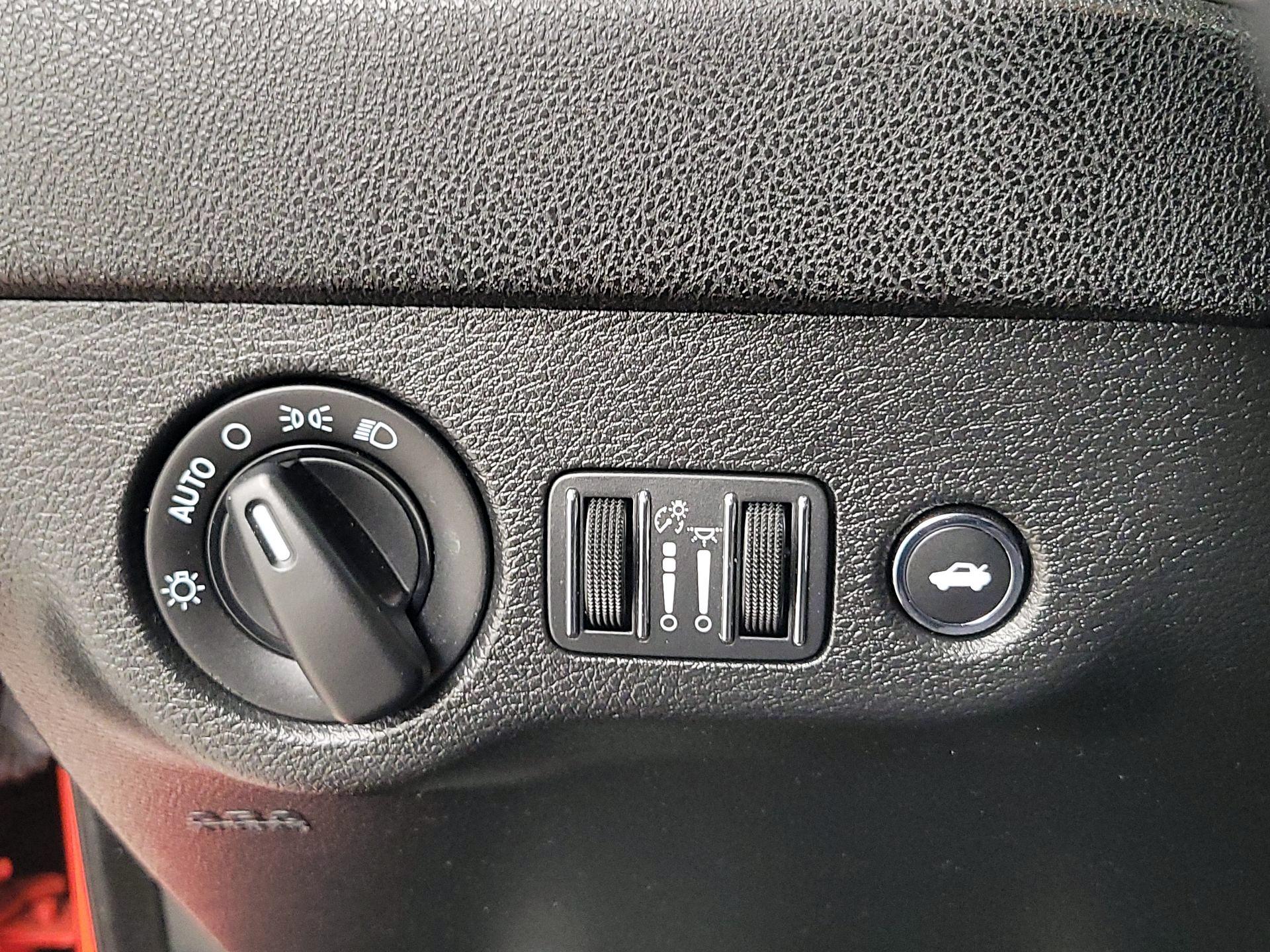 Thumbnail: 2022 Dodge Charger - 13