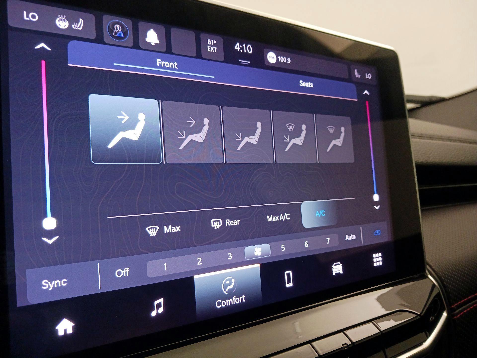 Thumbnail: 2023 Jeep Compass - 16