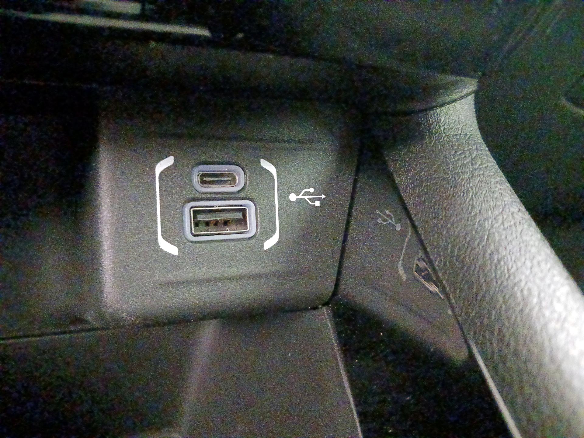 Thumbnail: 2023 Jeep Compass - 18