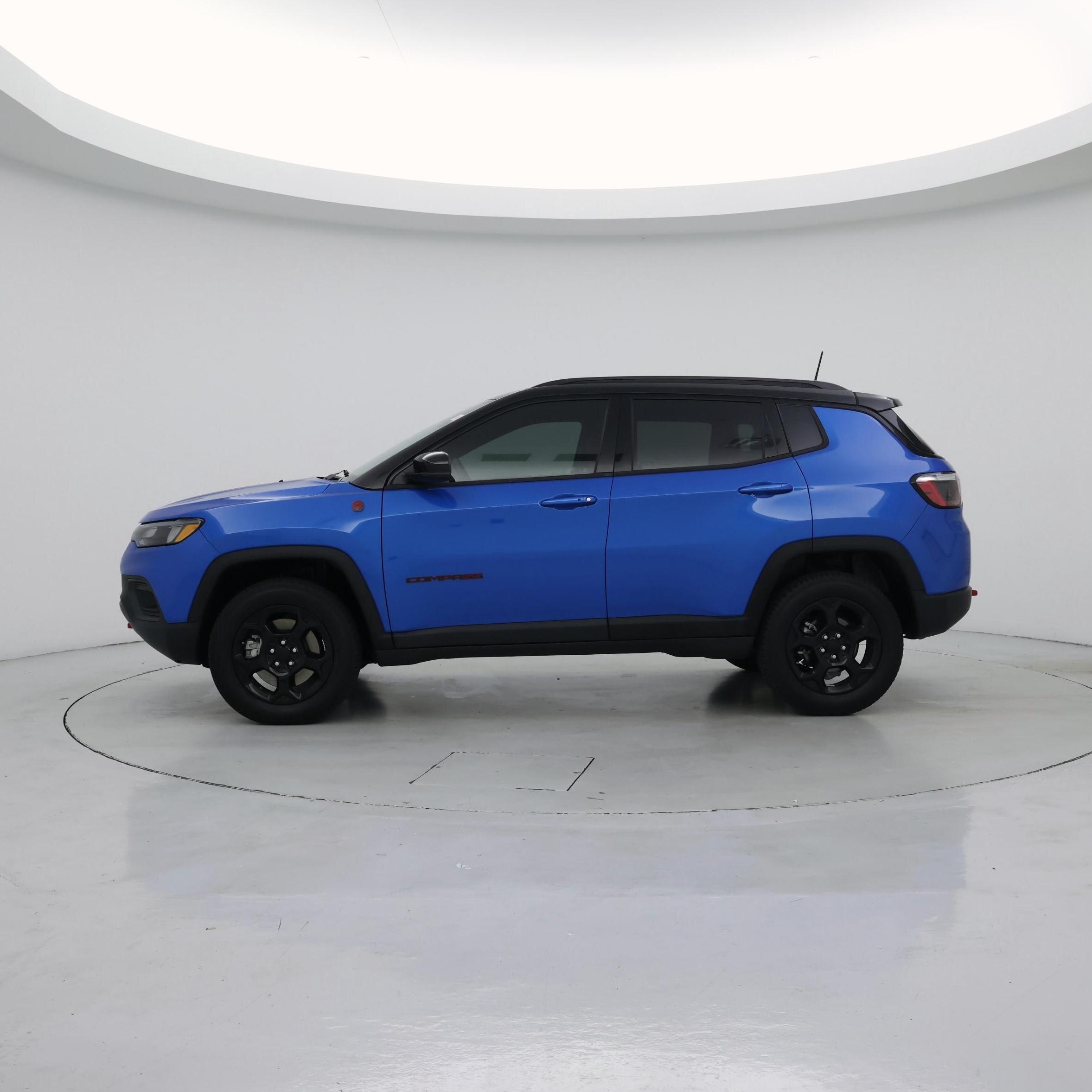 Thumbnail: 2023 Jeep Compass - 3