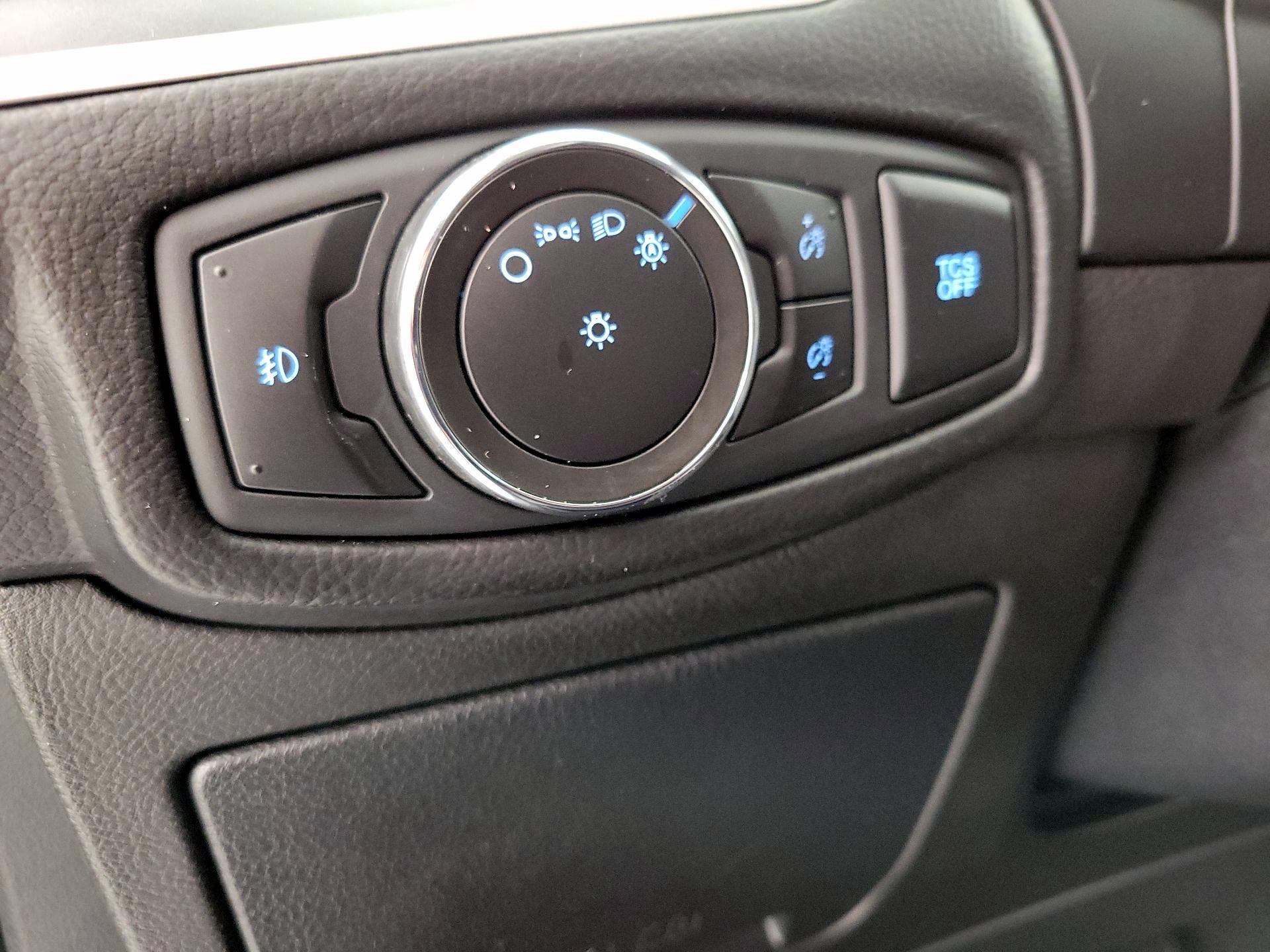 Thumbnail: 2021 Ford Edge - 13