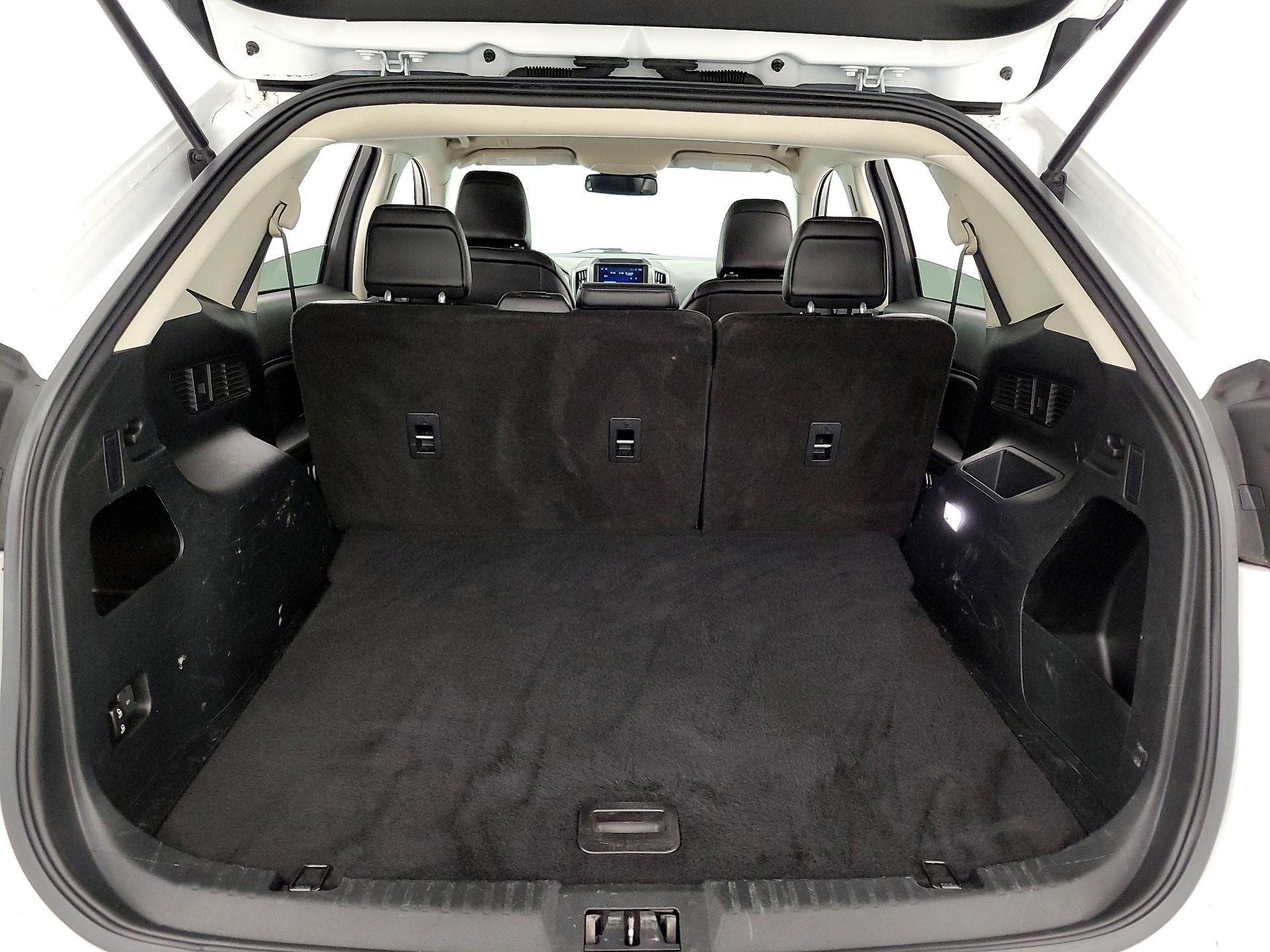 Thumbnail: 2021 Ford Edge - 20