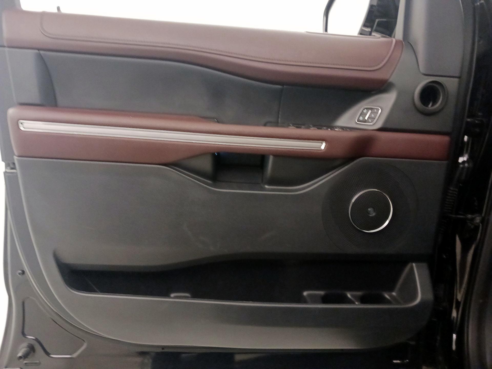 Thumbnail: 2024 Ford Expedition MAX - 12