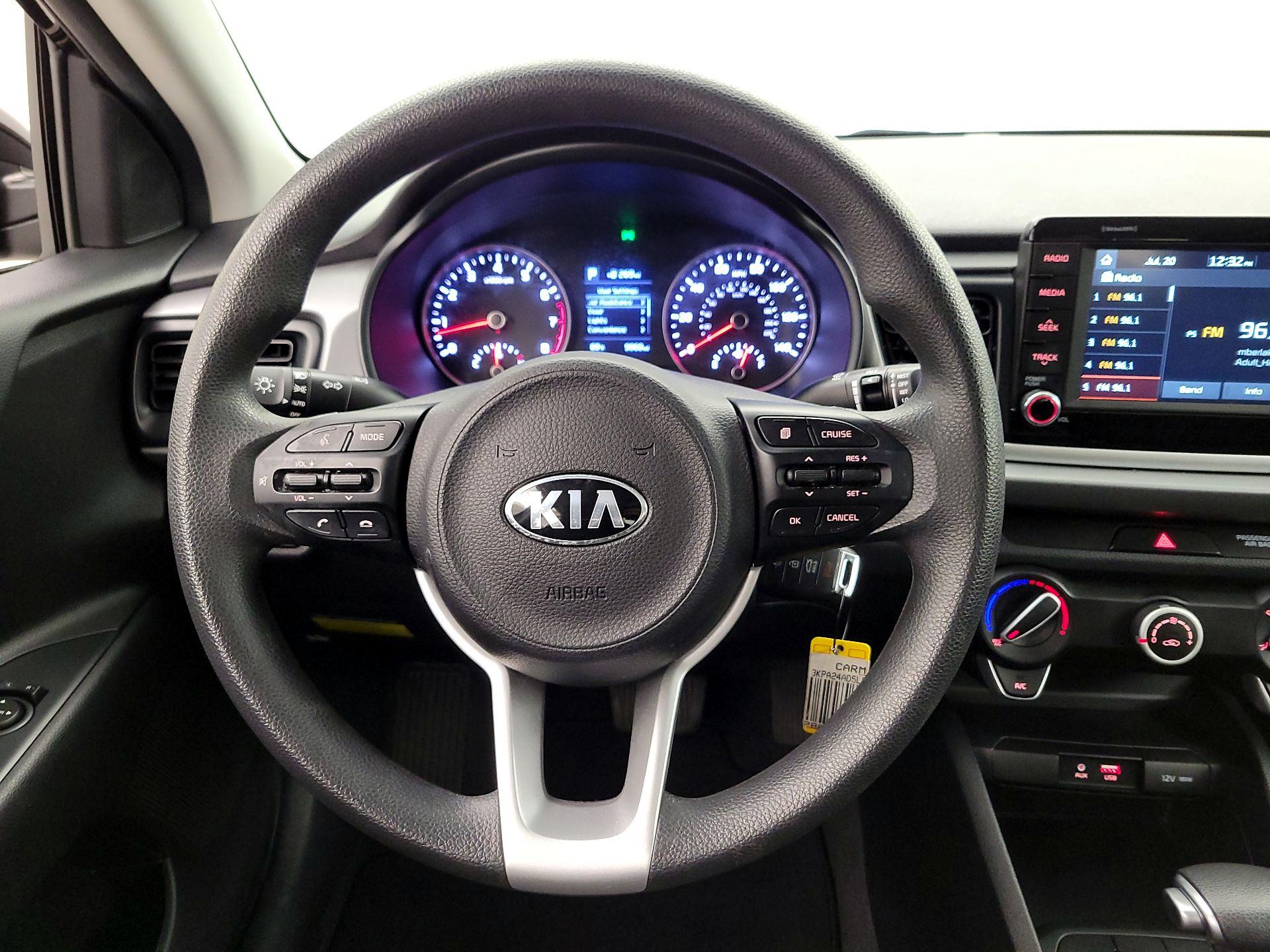 Thumbnail: 2020 Kia Rio - 10