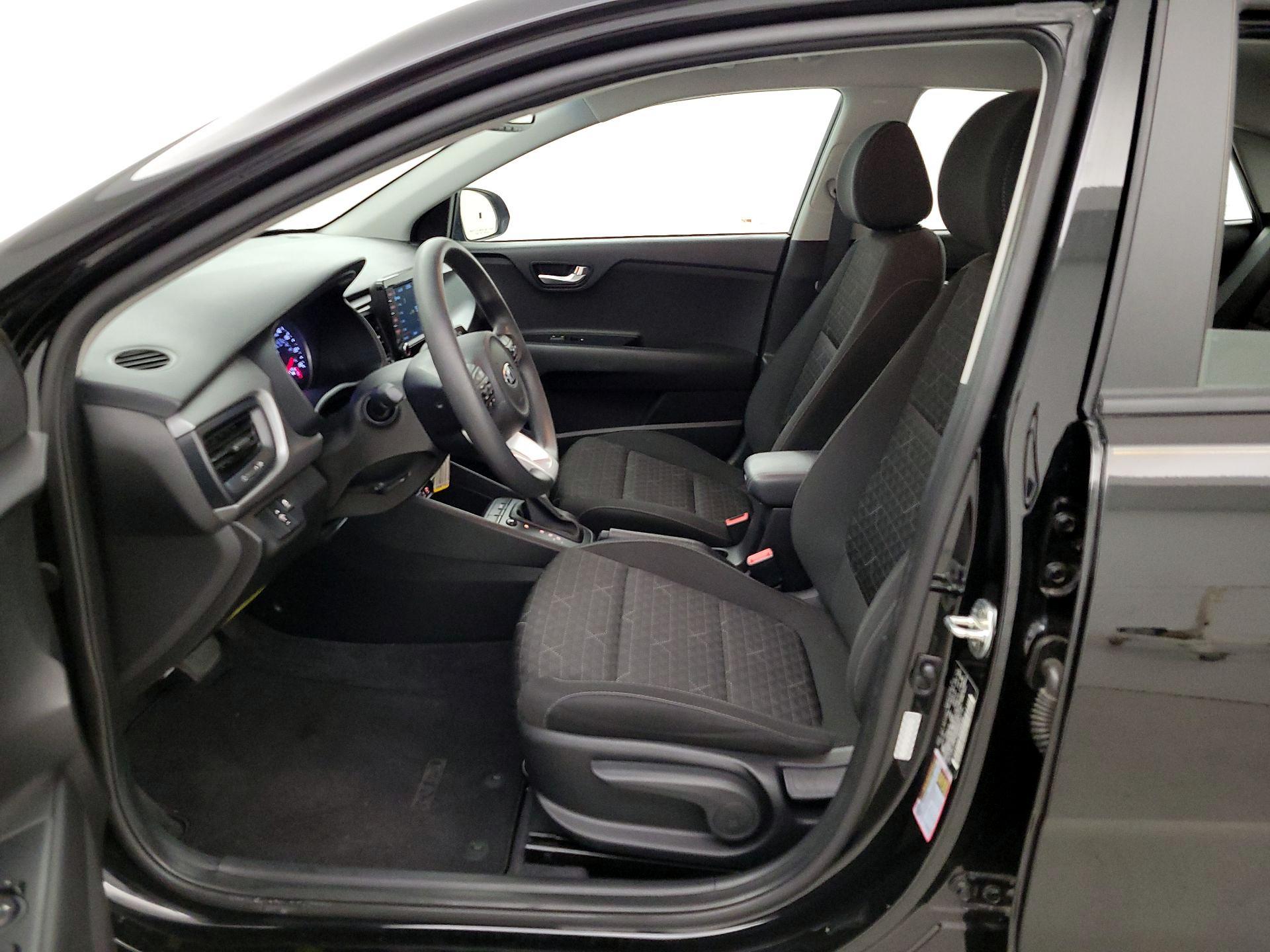 Thumbnail: 2020 Kia Rio - 11