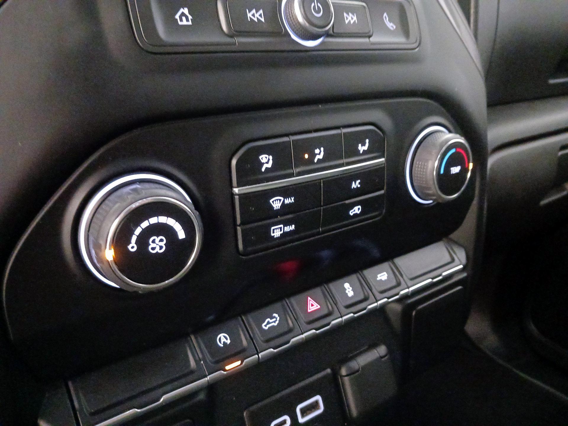 Thumbnail: 2022 Chevrolet Silverado 1500 - 16